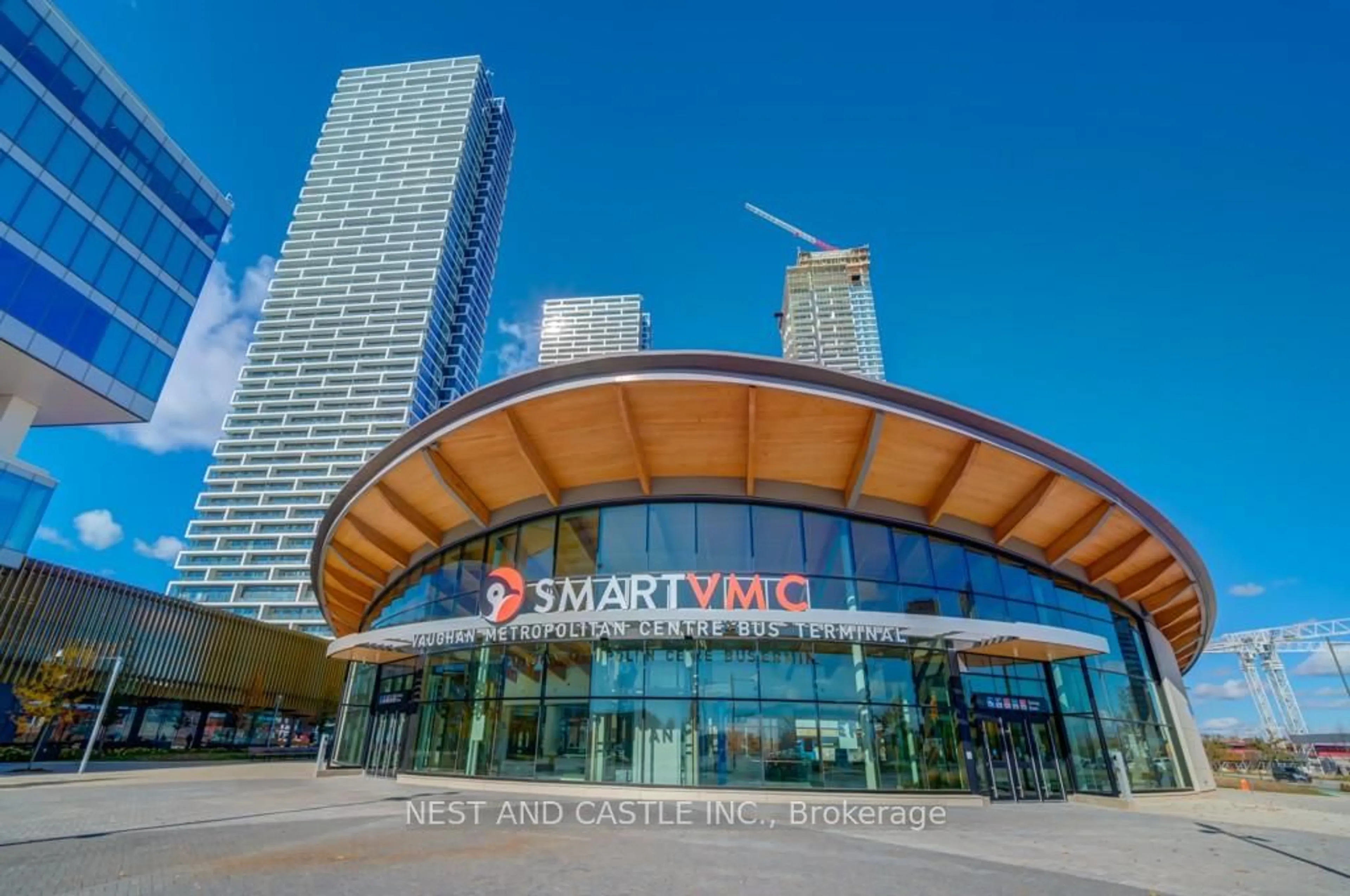 Indoor foyer for 5 Buttermill Ave #3809, Vaughan Ontario L4K 0J5