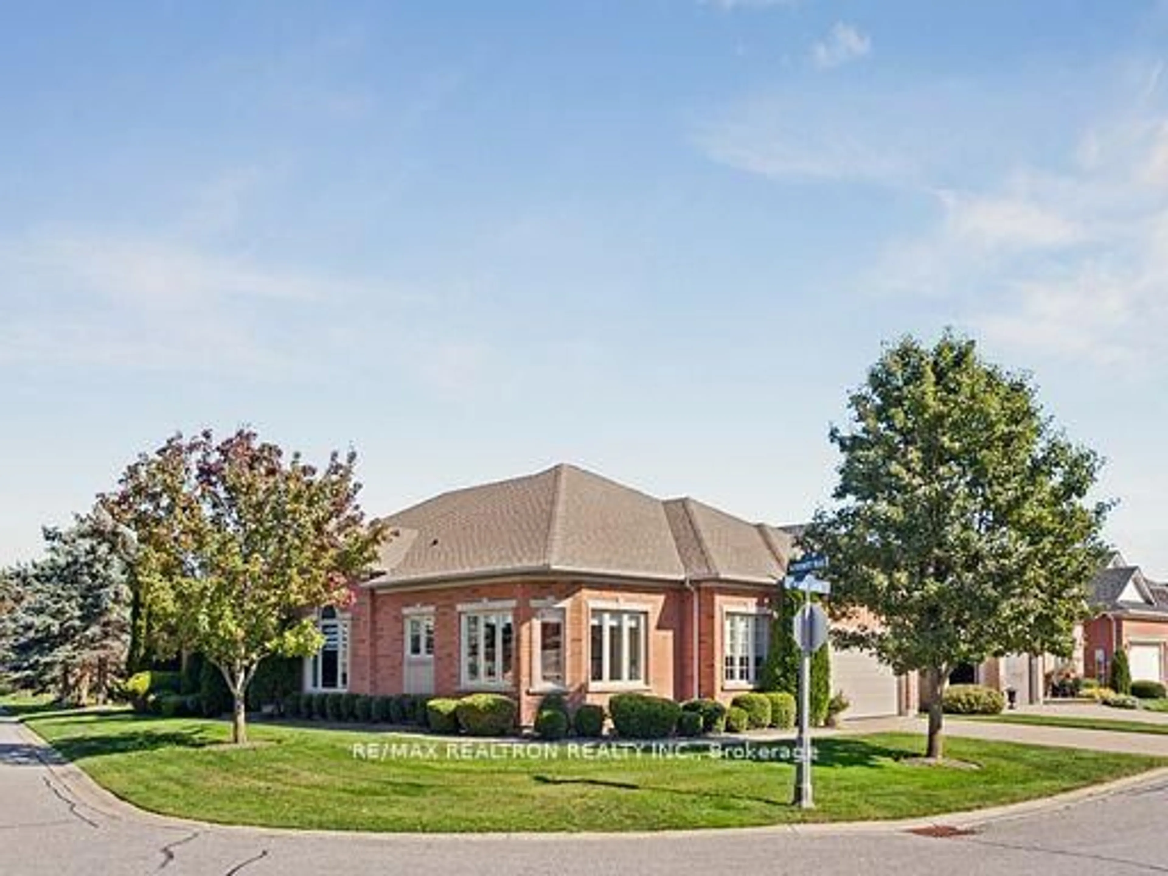 Home with brick exterior material, unknown for 38 Boros Link, Whitchurch-Stouffville Ontario L4A 1N7