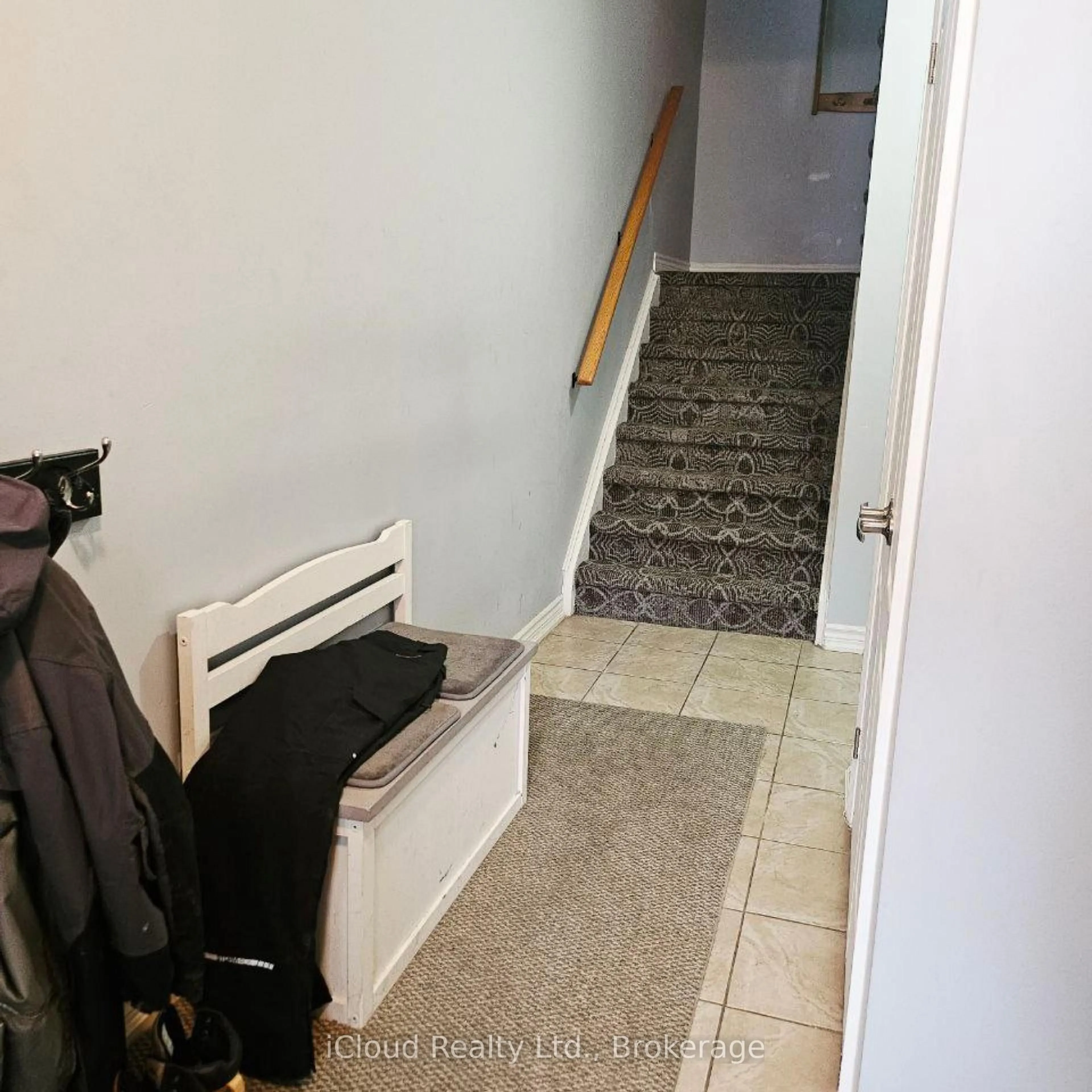 A pic of a room for 37 Milson Cres, Essa Ontario L0M 1B4