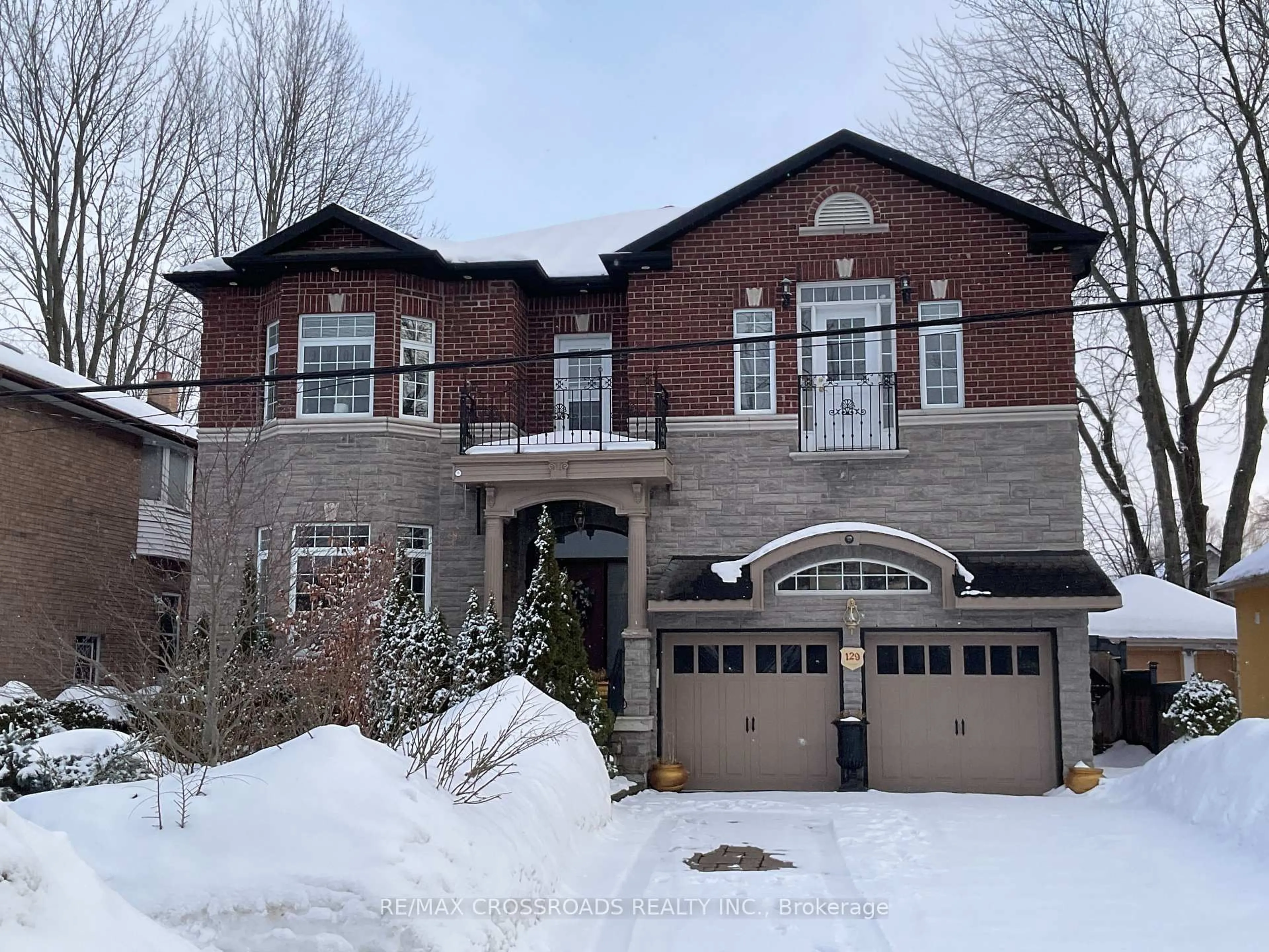 Home with brick exterior material, street for 129 Lakeland Cres, Richmond Hill Ontario L4E 3A1