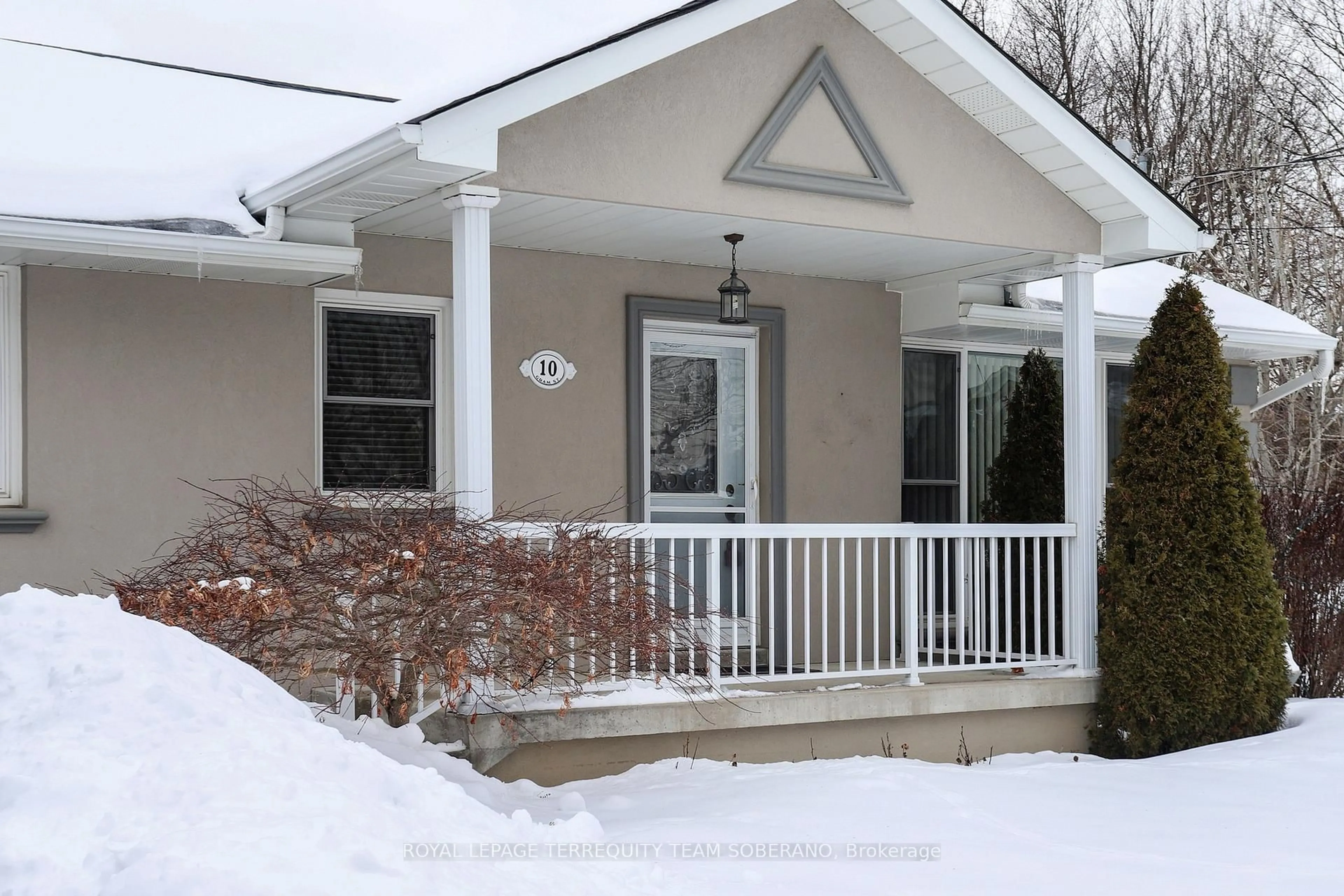 Home with vinyl exterior material, street for 10 Gram St, Vaughan Ontario L6A 3Z2