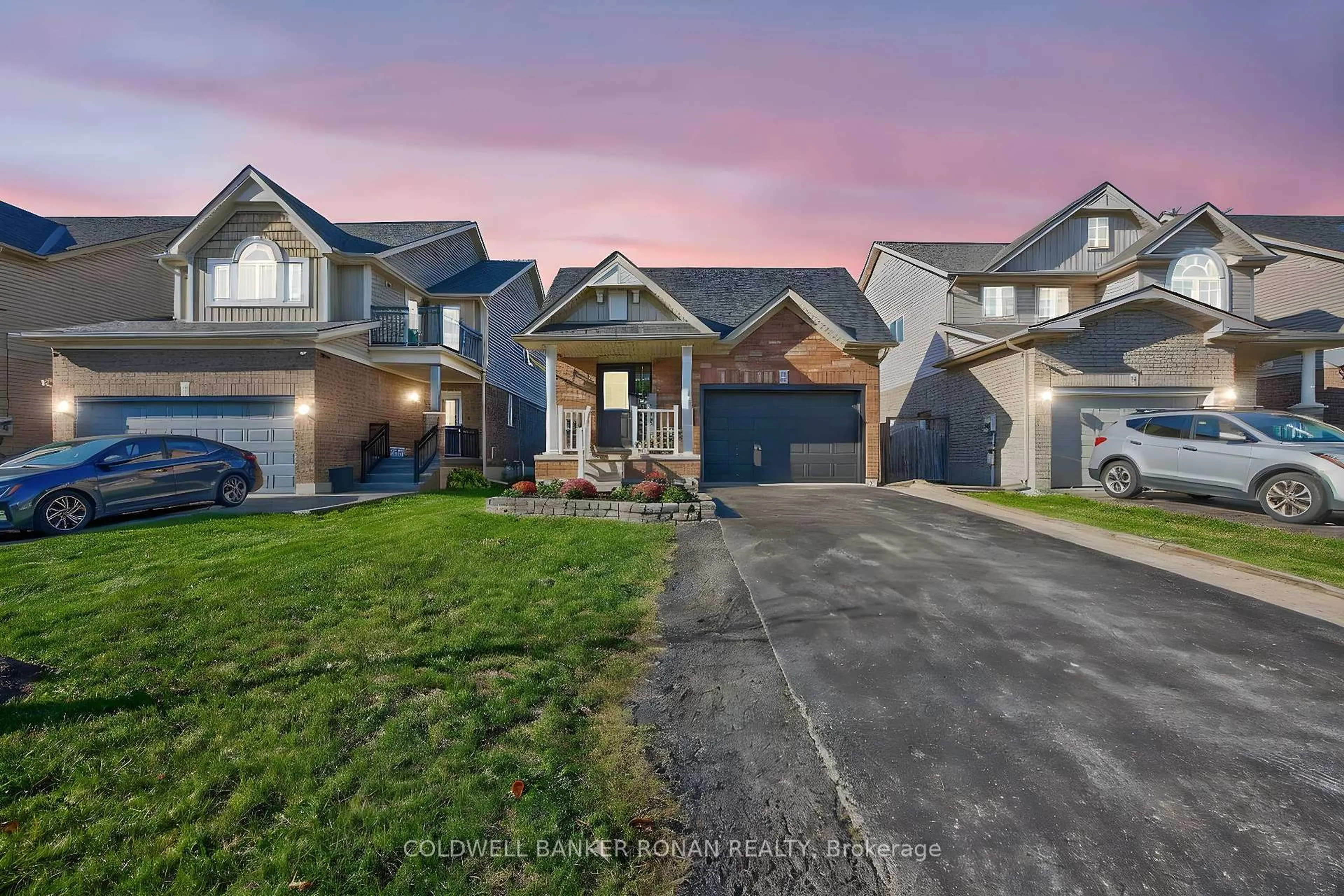 A pic from outside/outdoor area/front of a property/back of a property/a pic from drone, street for 60 Wallace St, New Tecumseth Ontario L9R 2G6