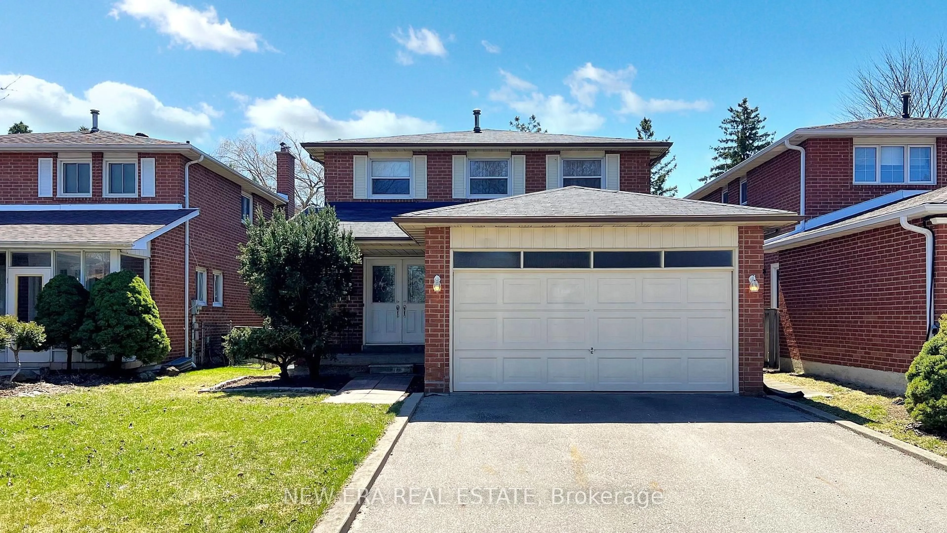 Home with brick exterior material, street for 100 Cherry Hills Rd, Vaughan Ontario L4K 1M5