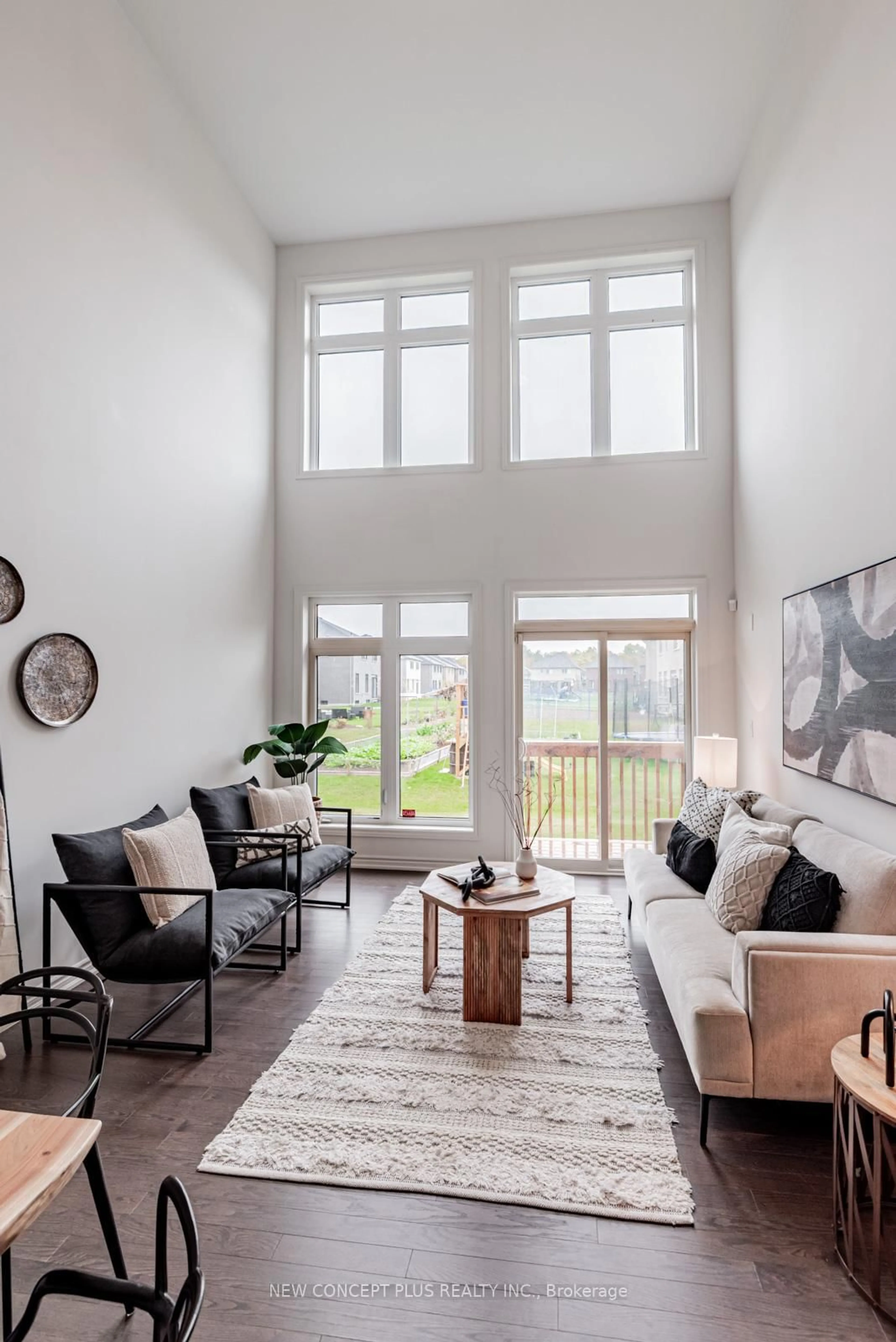 Living room with furniture, unknown for 10 Bayberry Dr, Adjala-Tosorontio Ontario L0G 1W0