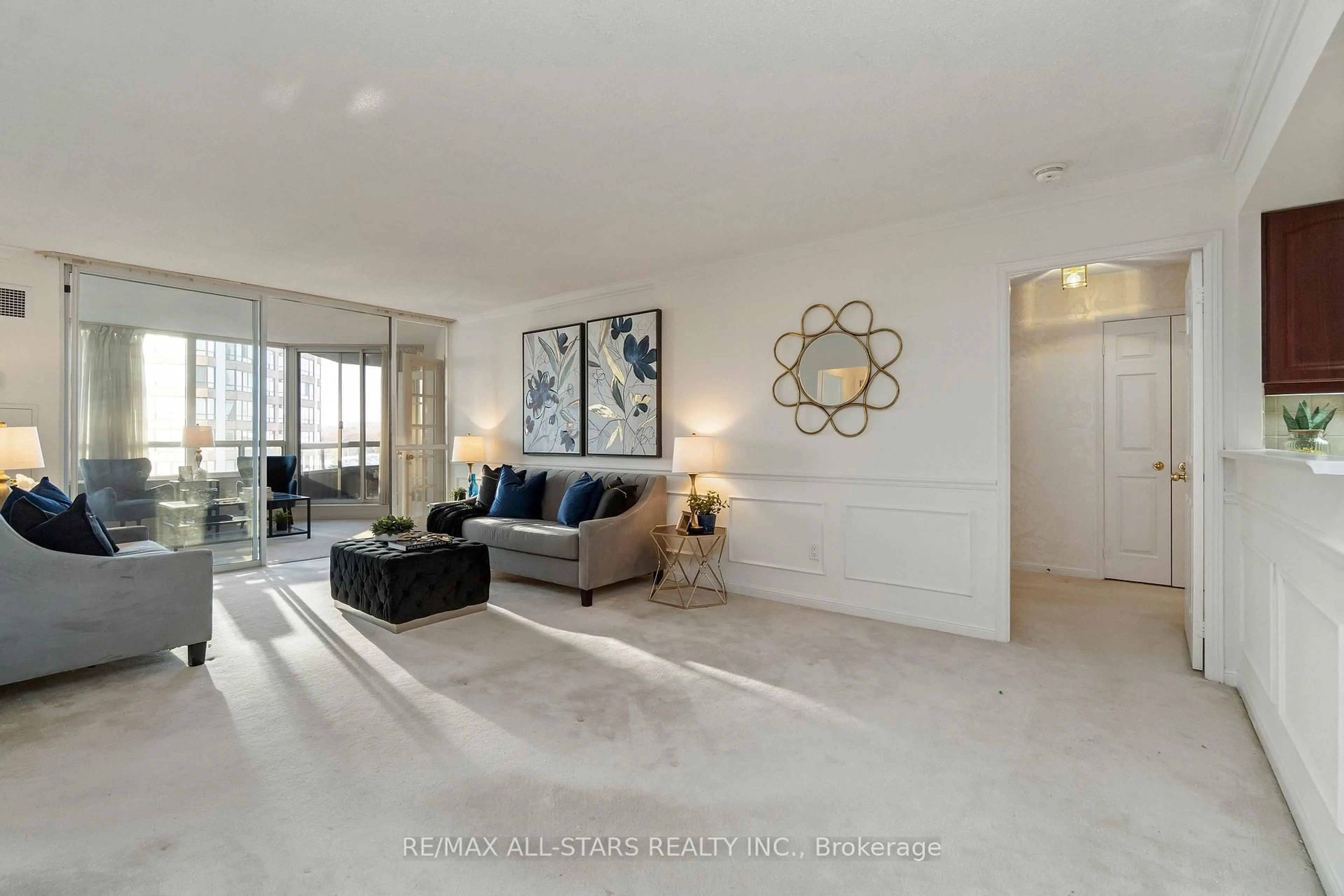 Living room with furniture, unknown for 610 Bullock Dr #701, Markham Ontario L3R 0G1