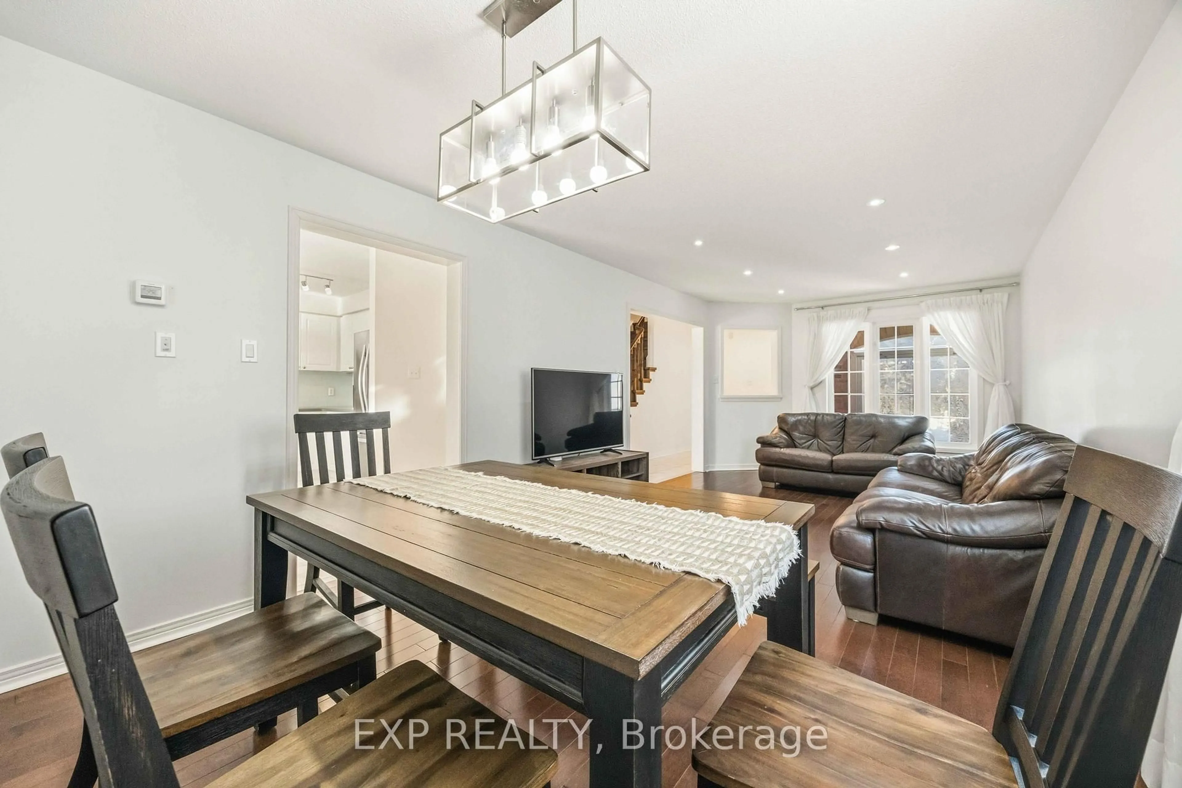 Open concept kitchen, unknown for 117 Halterwood Circ, Markham Ontario L3P 7T3