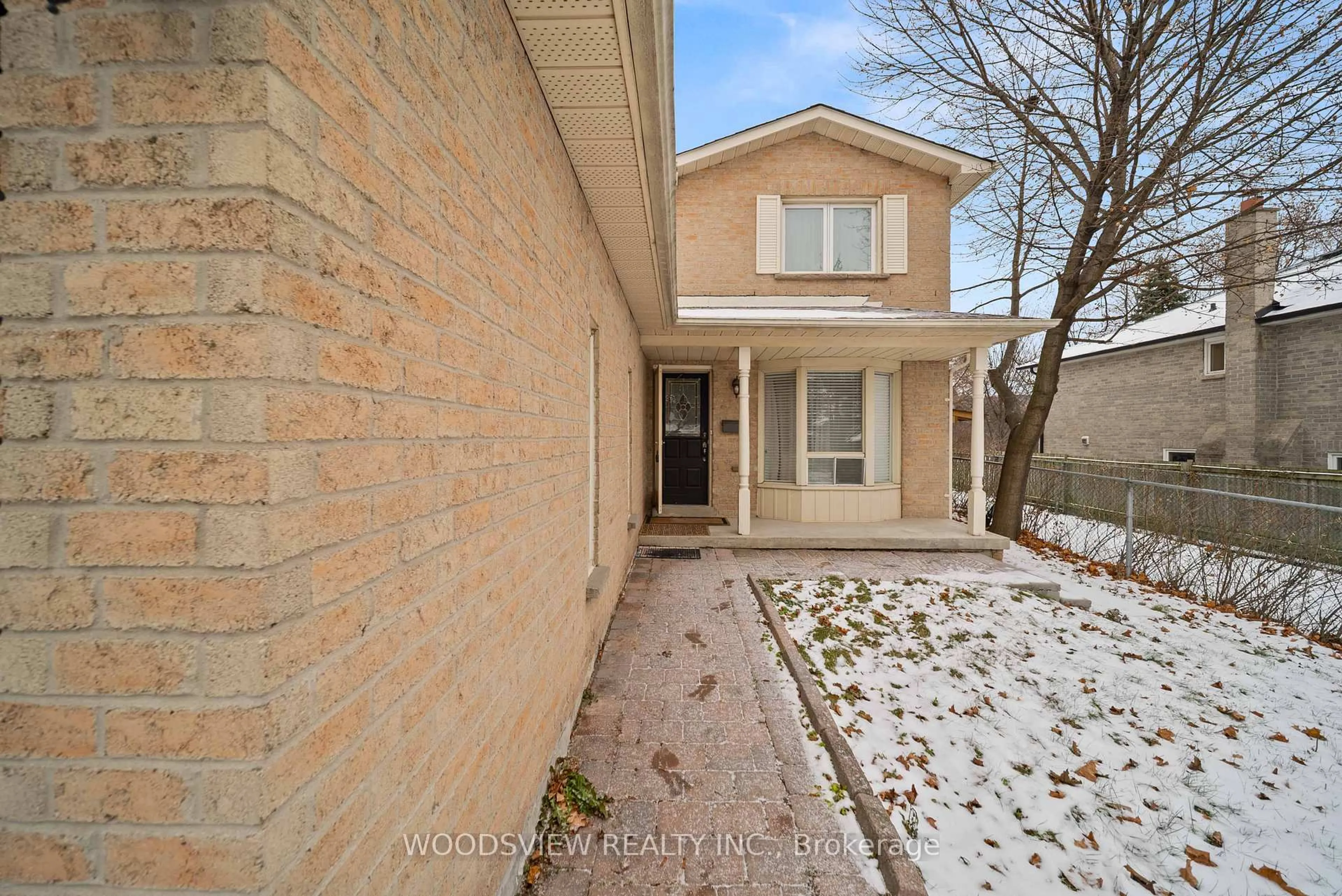 Home with brick exterior material, street for 29 Misty Moor Dr, Richmond Hill Ontario L4C 6P9