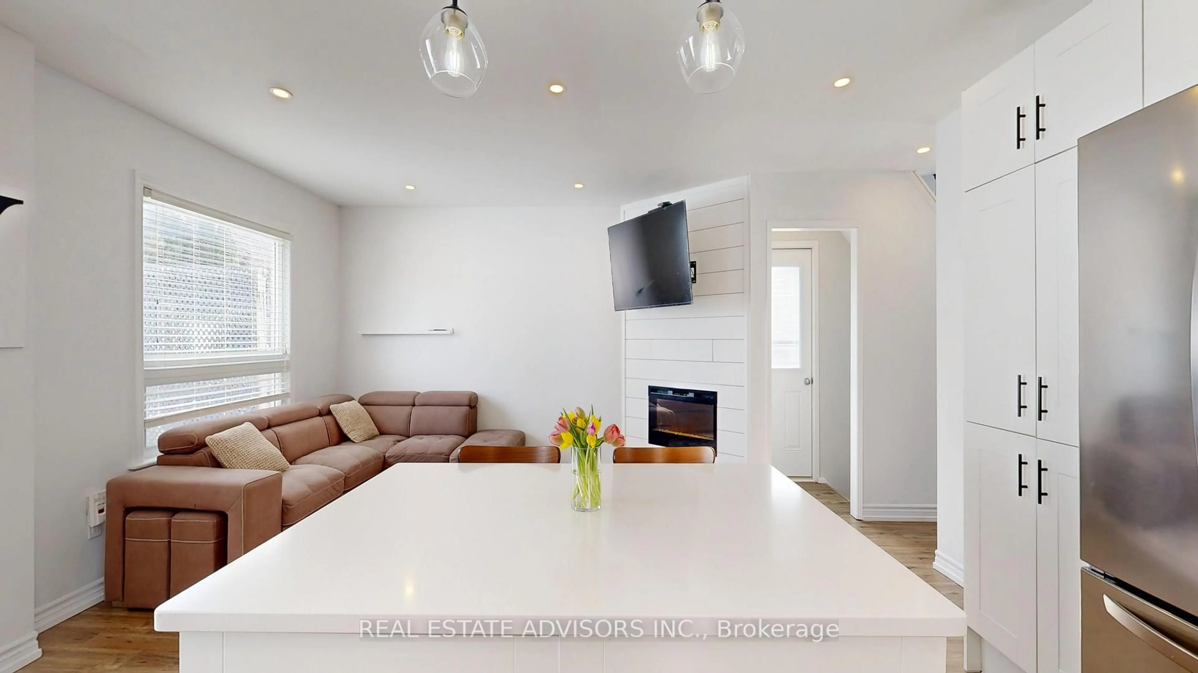 Unknown for 11 Hammell Blvd, New Tecumseth Ontario L0G 1W0