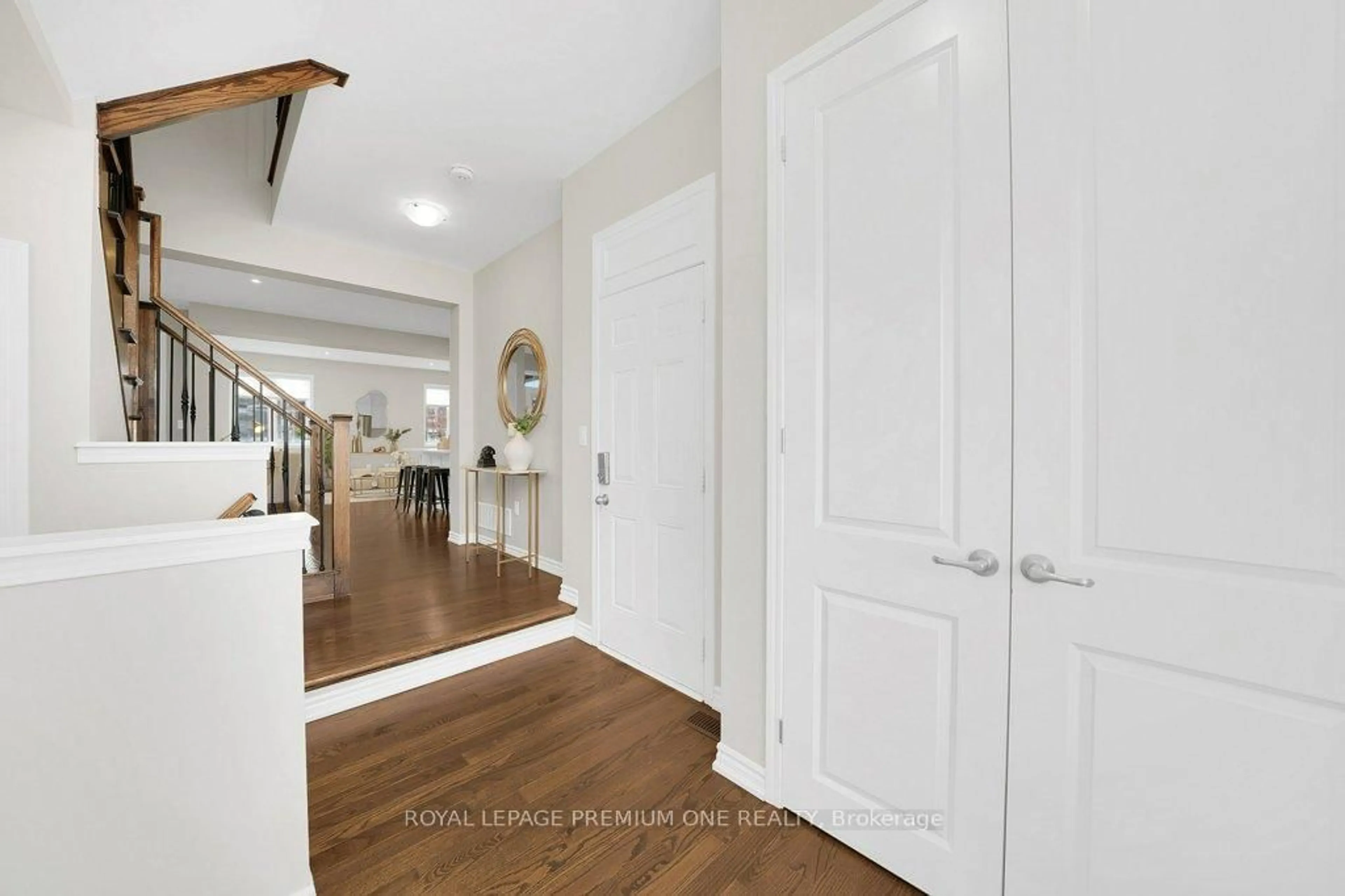 Indoor entryway for 53 McMichael Ave, Vaughan Ontario L4H 4T3