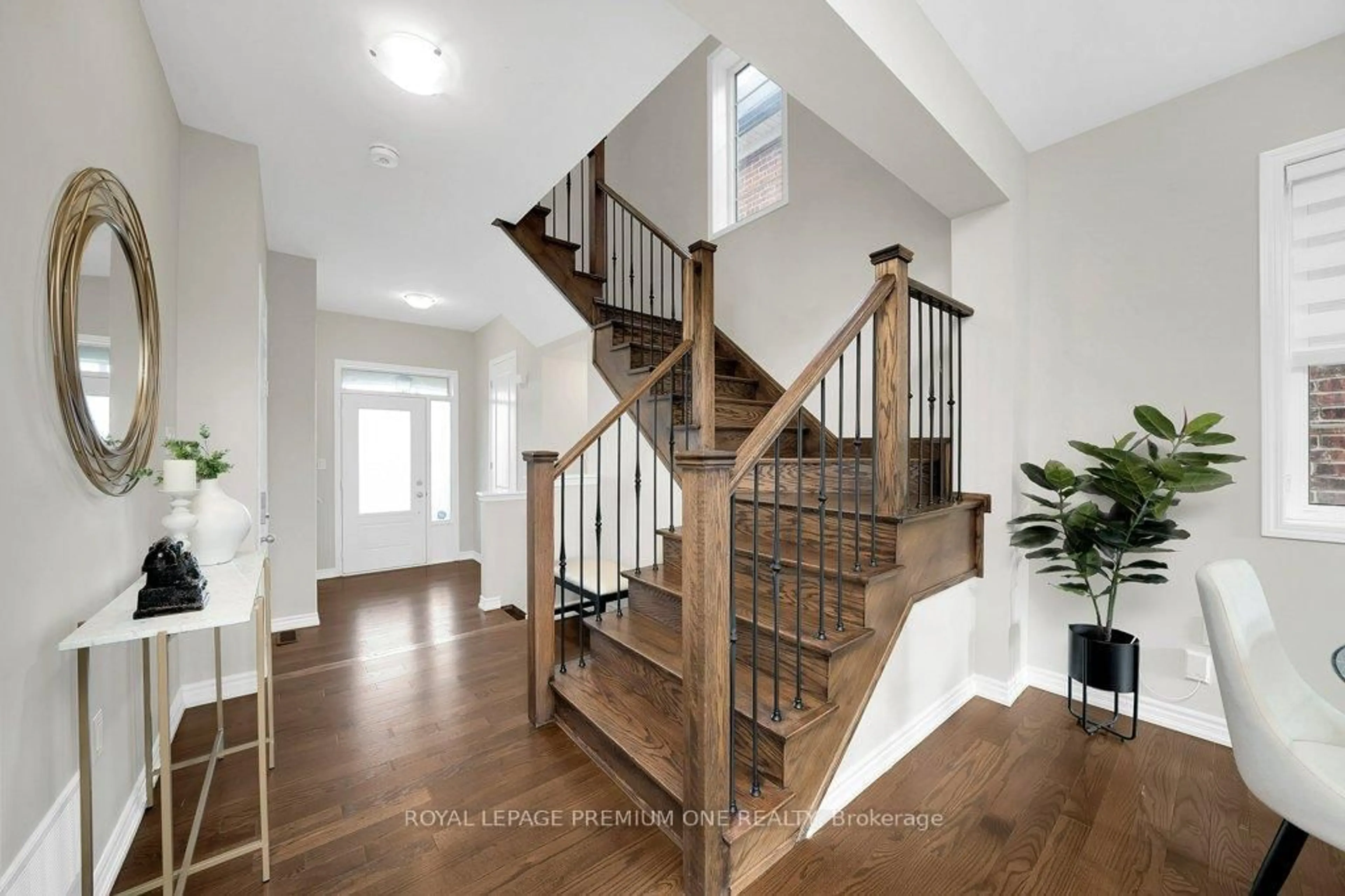 Stairs for 53 McMichael Ave, Vaughan Ontario L4H 4T3