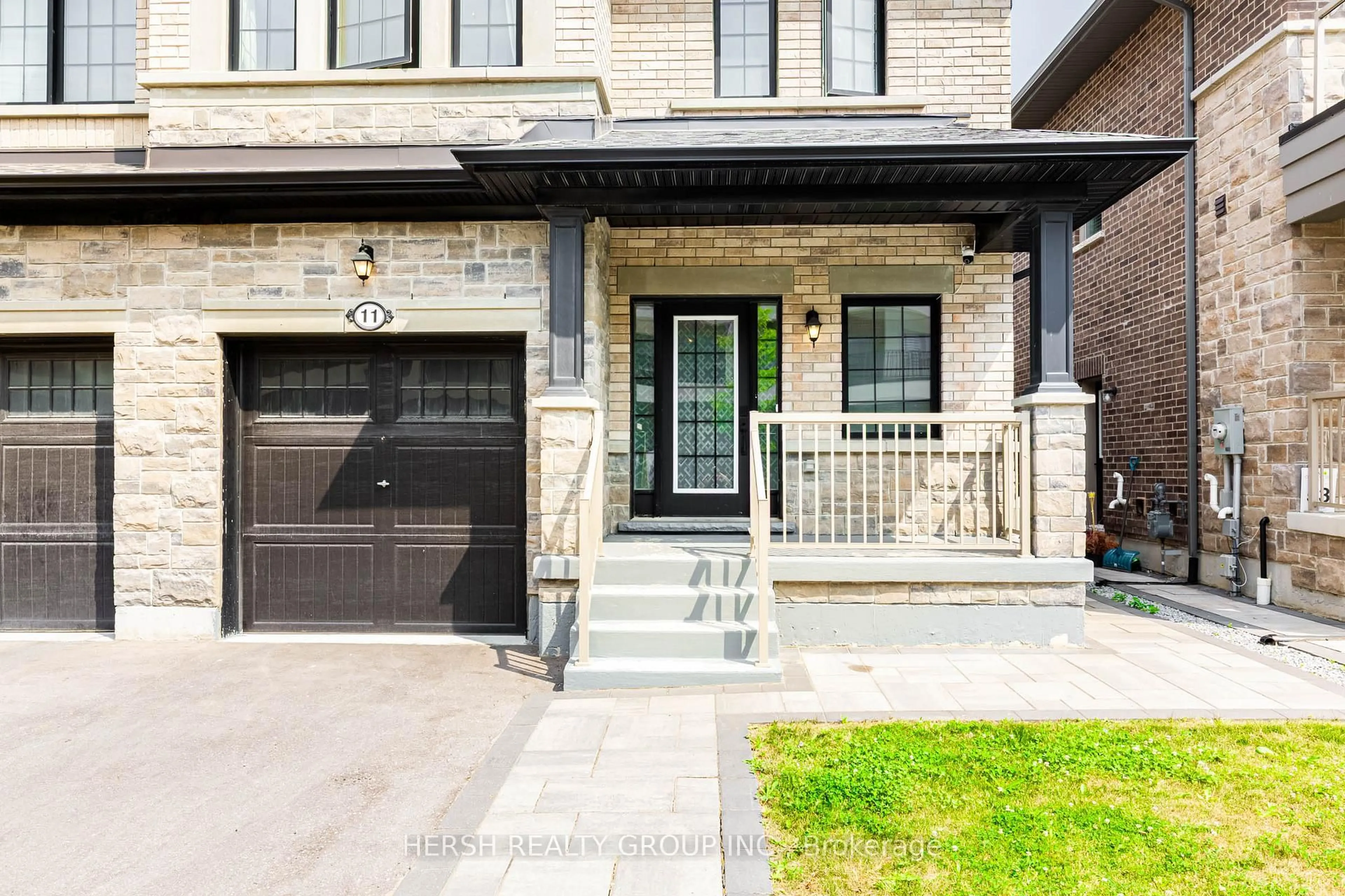 Home with brick exterior material, street for 11 Alan Williams Tr, Uxbridge Ontario L9P 0R5