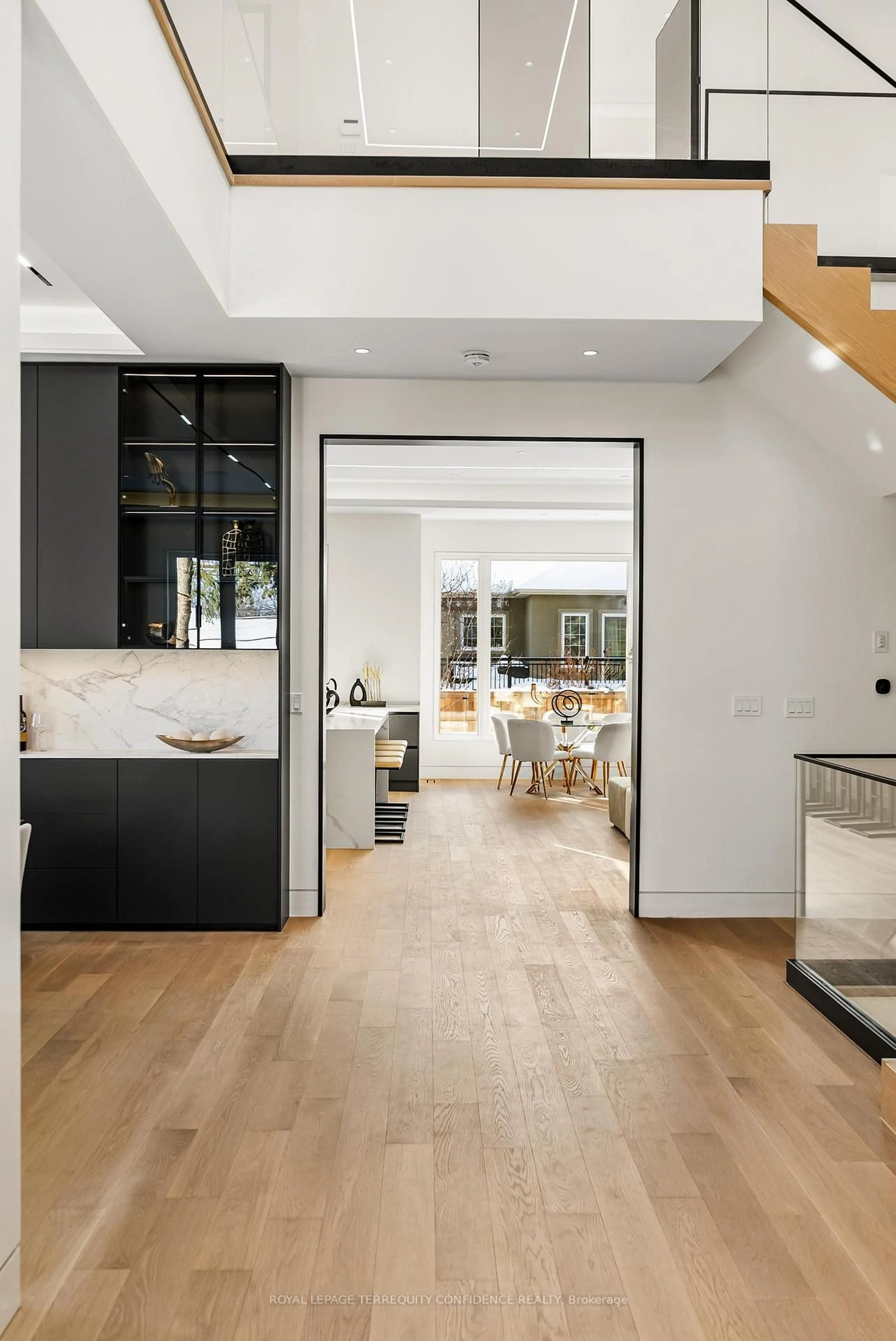 Contemporary kitchen, unknown for 281 Kerrybrook Dr, Richmond Hill Ontario L4C 3R2