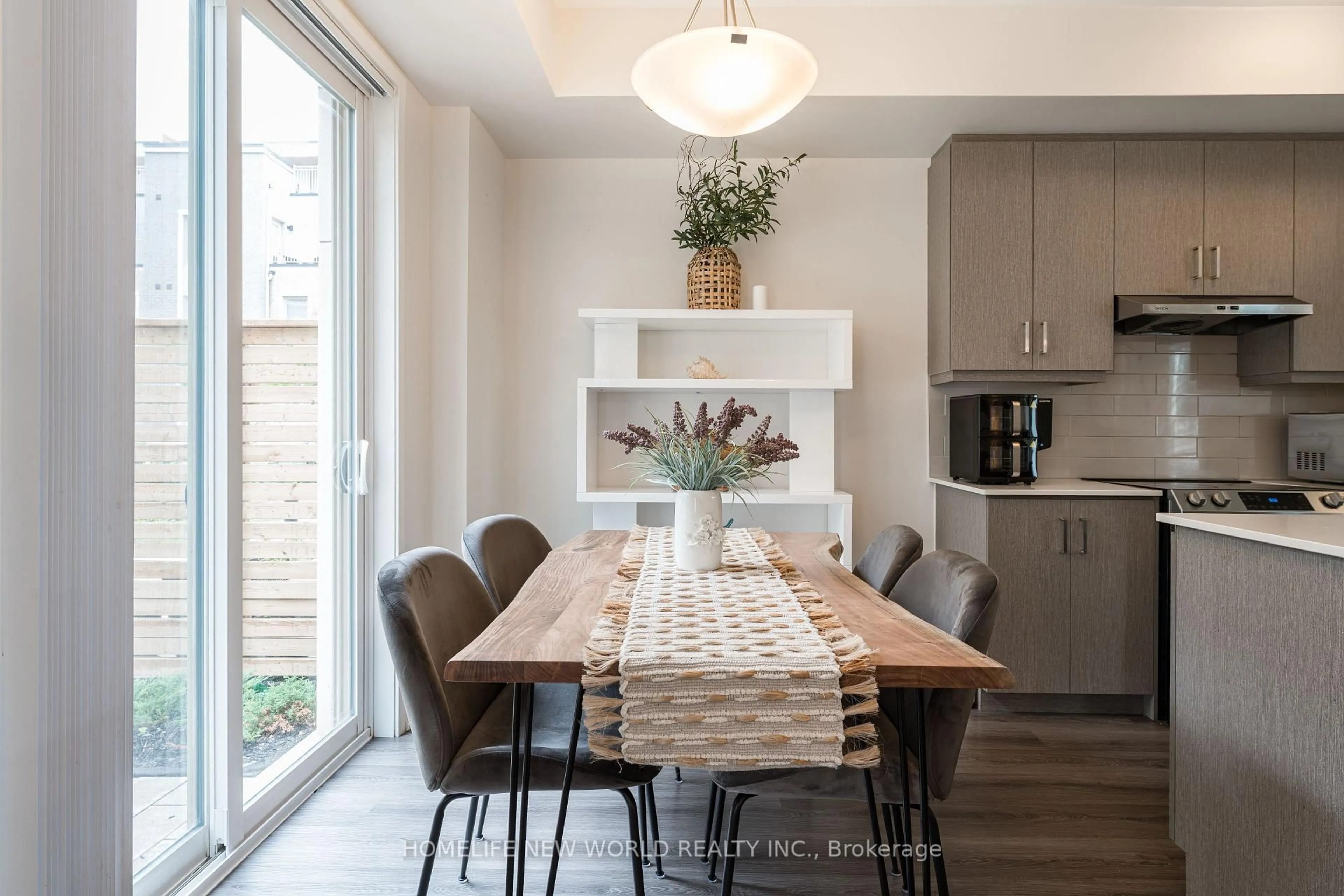 Contemporary kitchen, unknown for 67 Mable Smith Way, Vaughan Ontario L4K 0N6