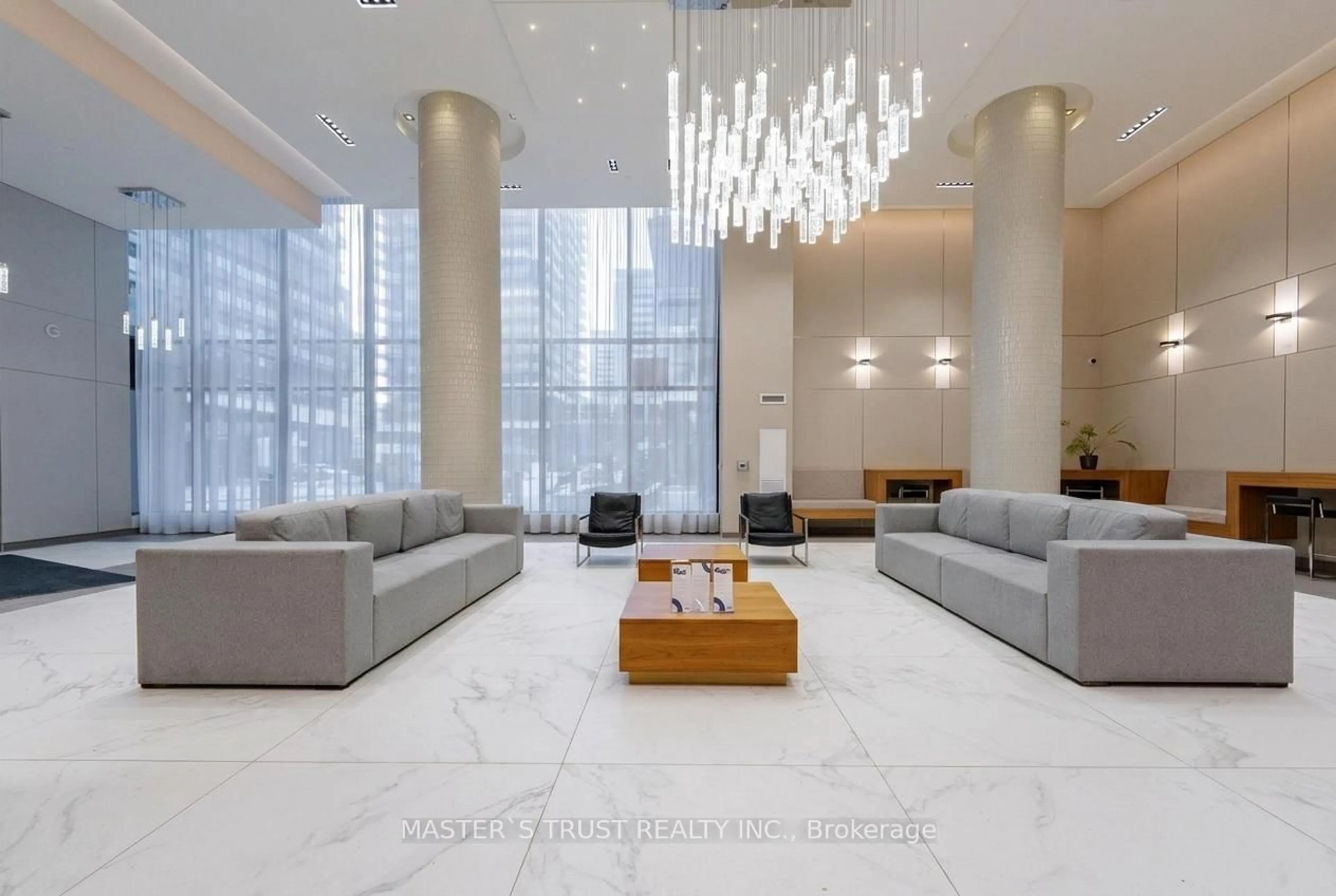 Lobby for 85 Oneida Cres #905, Richmond Hill Ontario L4B 0H4