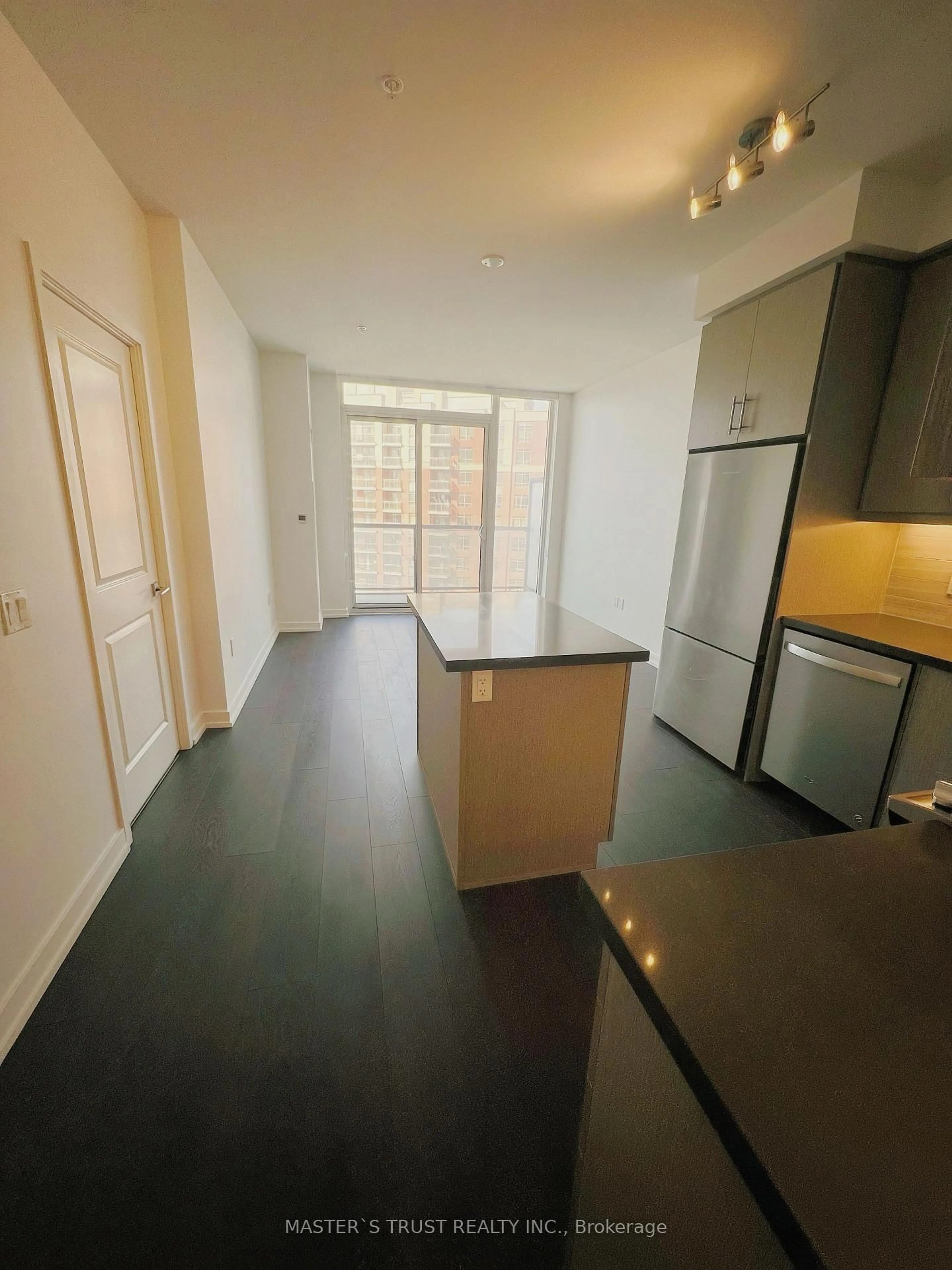 A pic of a room for 85 Oneida Cres #905, Richmond Hill Ontario L4B 0H4