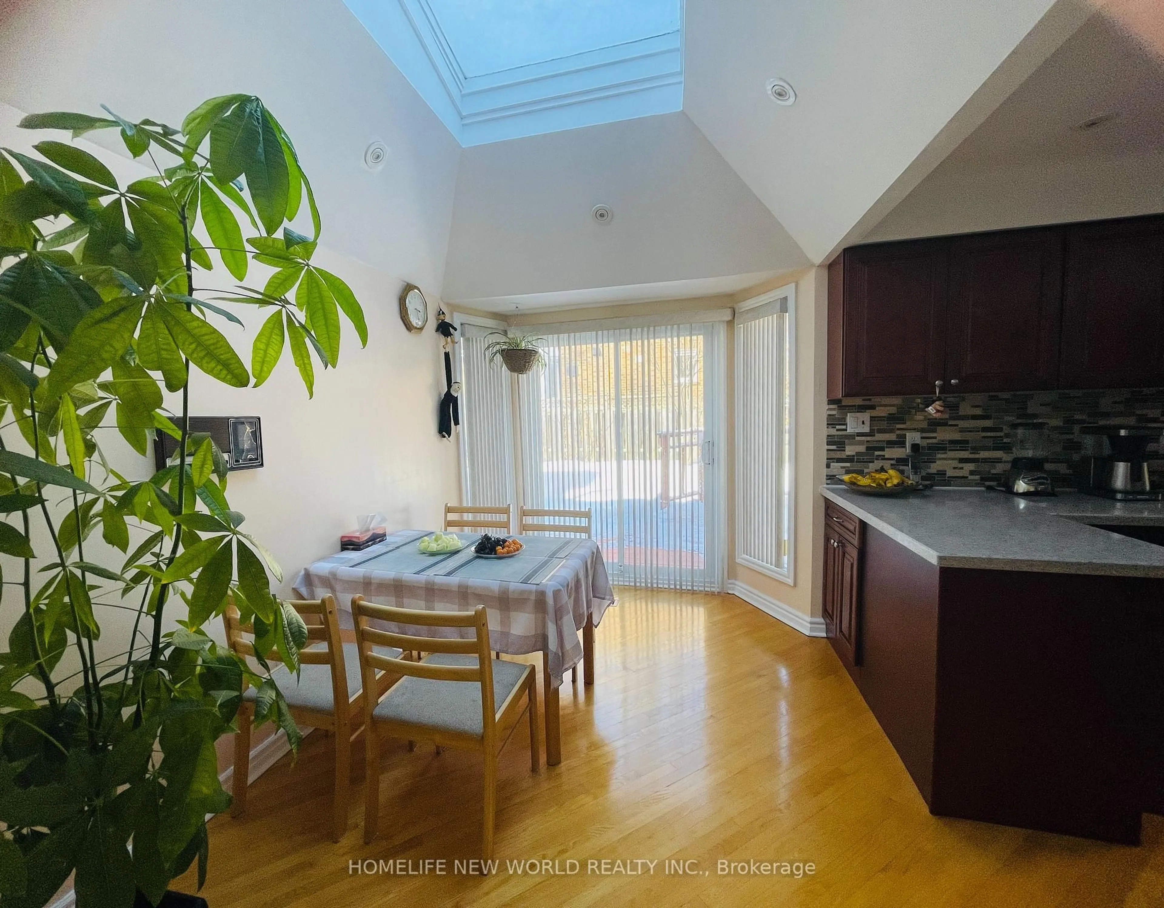 Dining room, unknown for 32 Halstead Dr, Markham Ontario L3R 7Z7