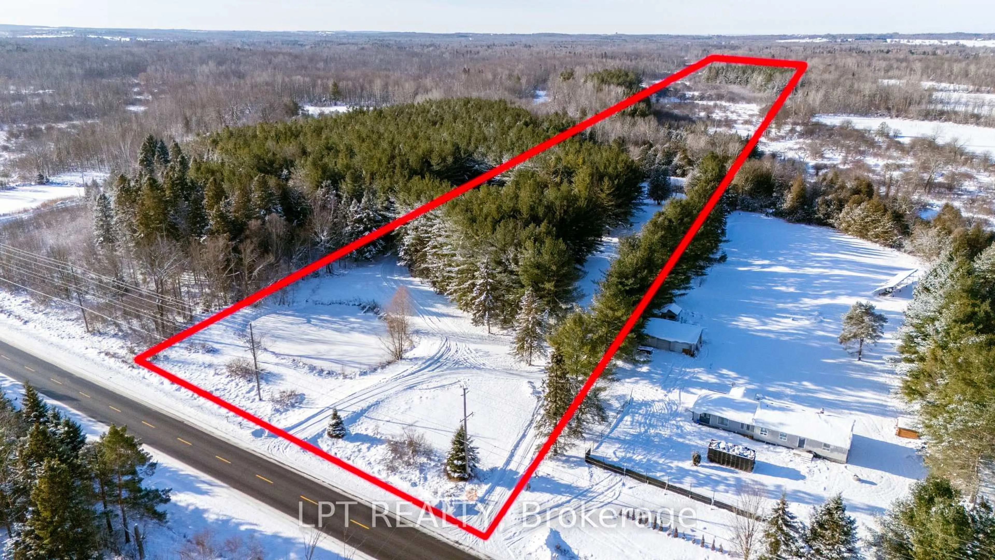A pic from outside/outdoor area/front of a property/back of a property/a pic from drone, water/lake/river/ocean view for 21626 Highway 48 Rd, East Gwillimbury Ontario L0G 1M0