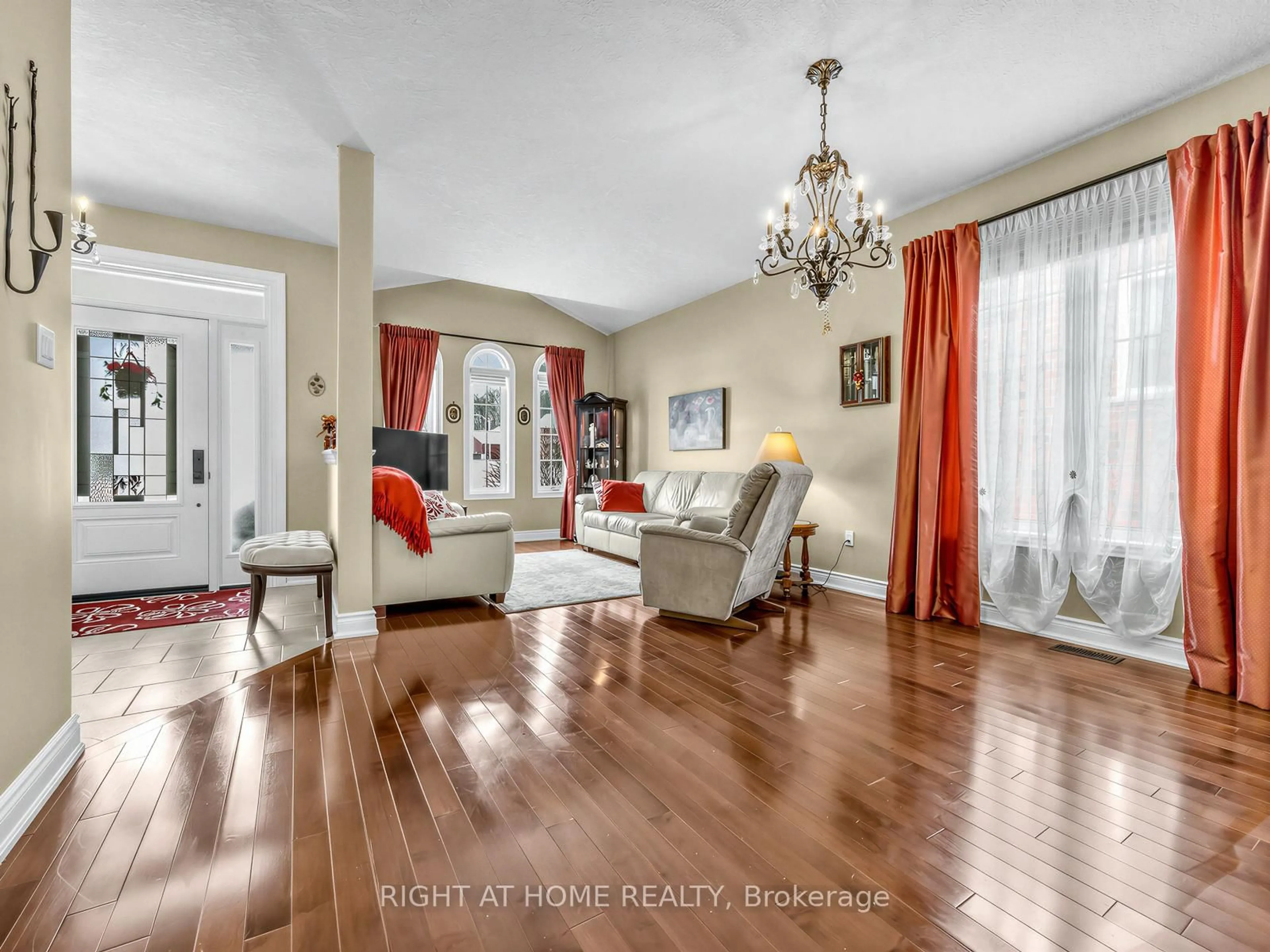 Unknown for 826 Booth Ave, Innisfil Ontario L9S 0A7