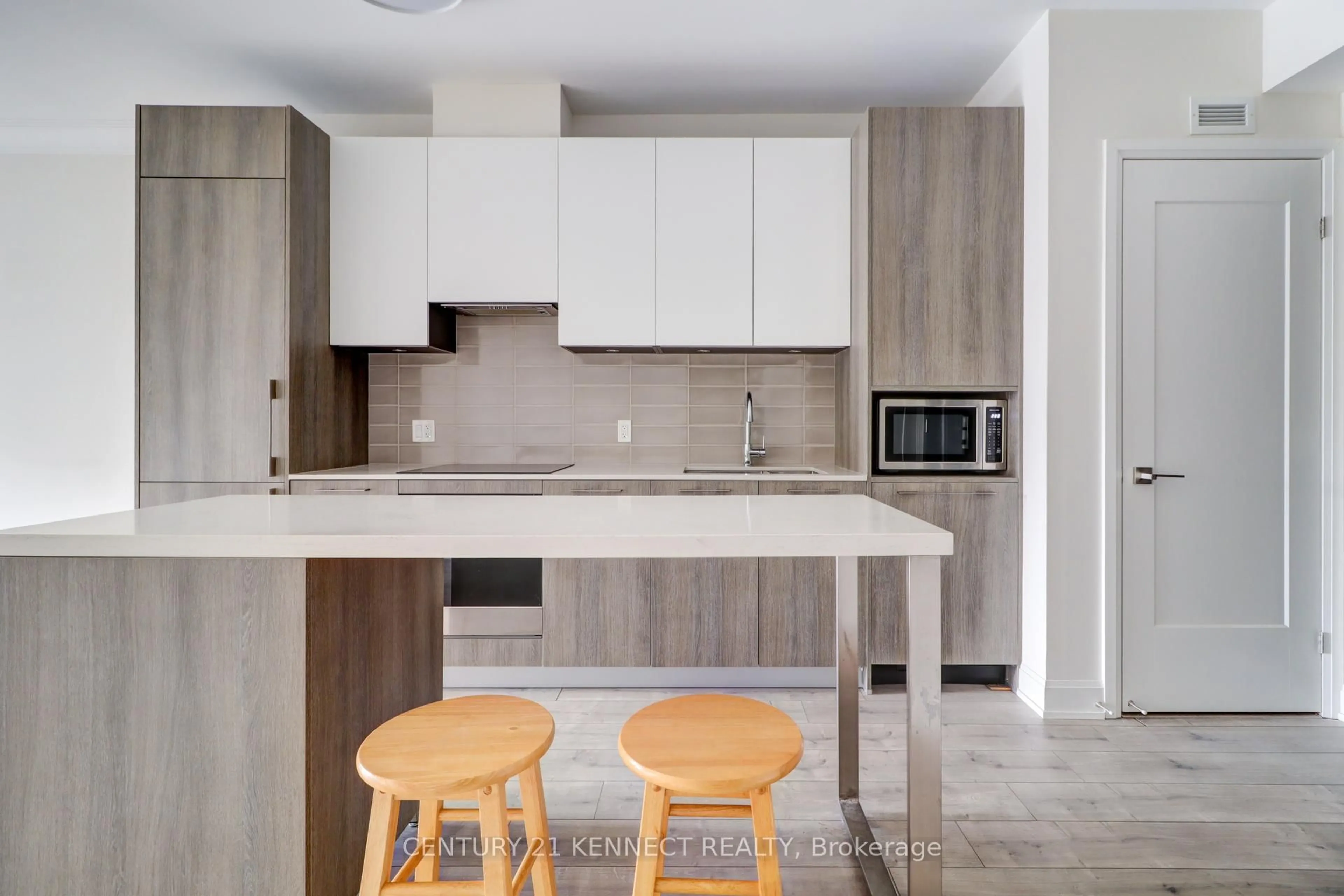 Contemporary kitchen, unknown for 38 Water Walk Dr #721, Markham Ontario L3R 6M8