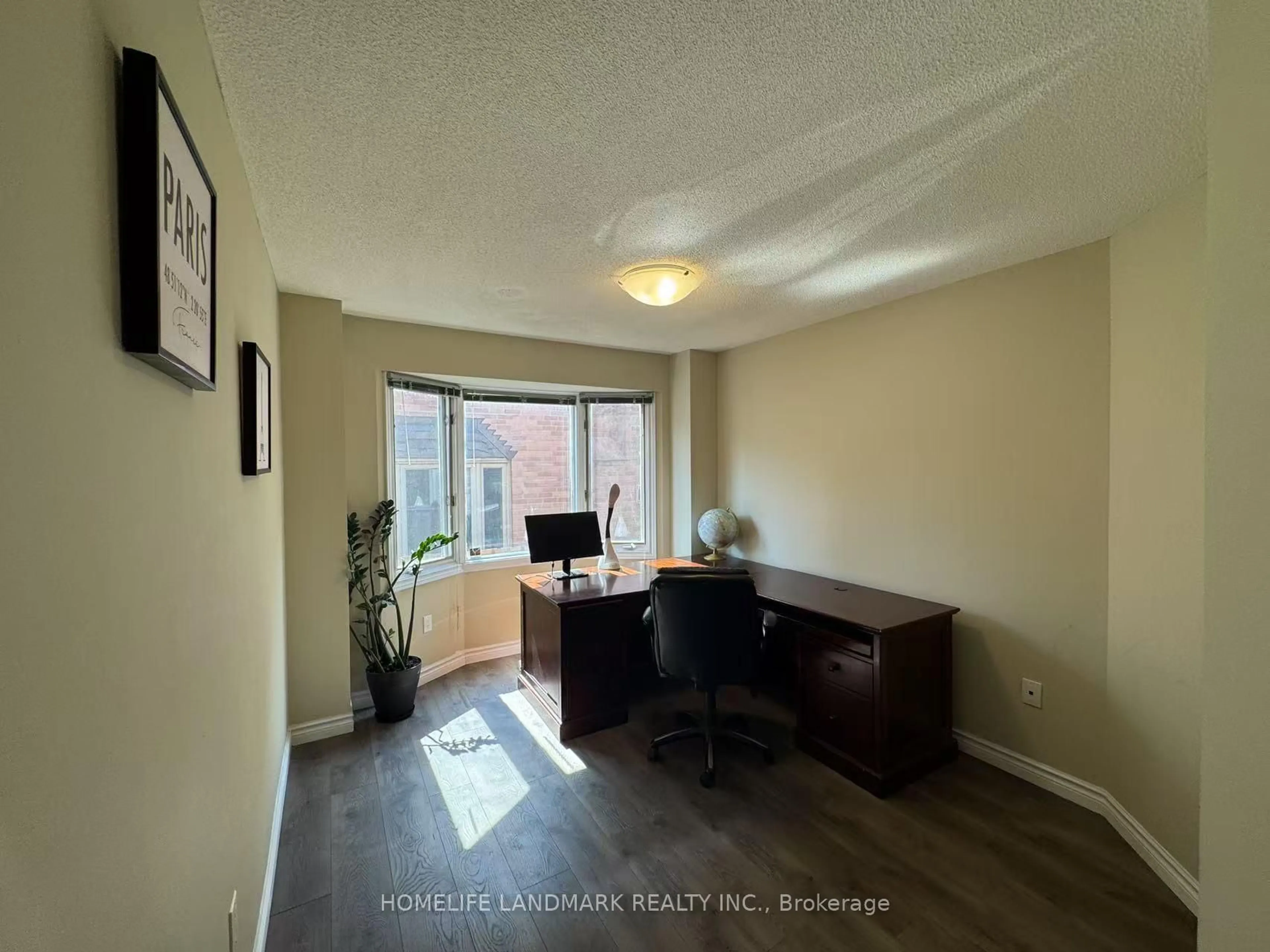 A pic of a room for 492 Traviss Dr, Newmarket Ontario L3Y 7K5