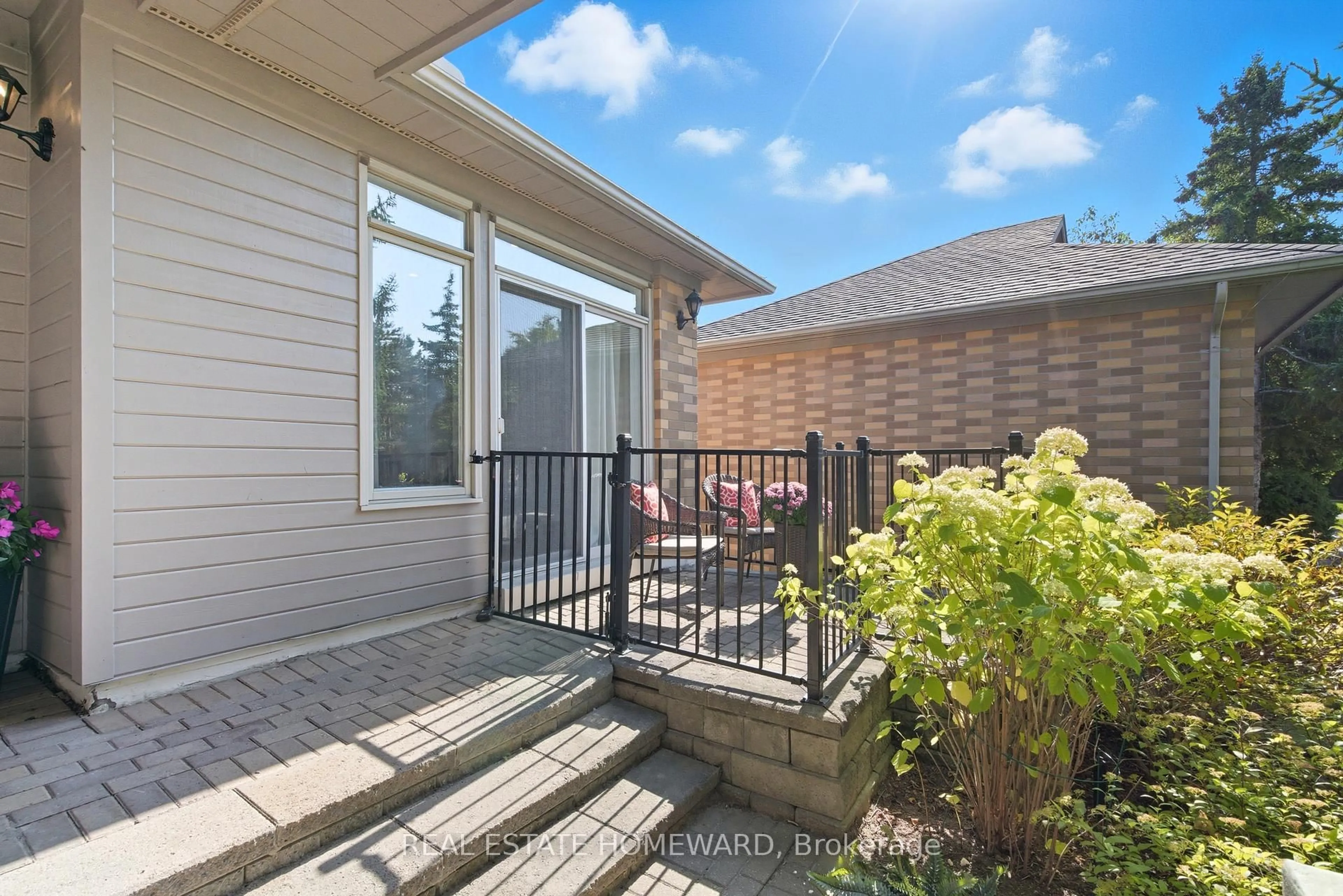 Patio, street for 11 Loon Harbour Way, Markham Ontario L6E 1B4