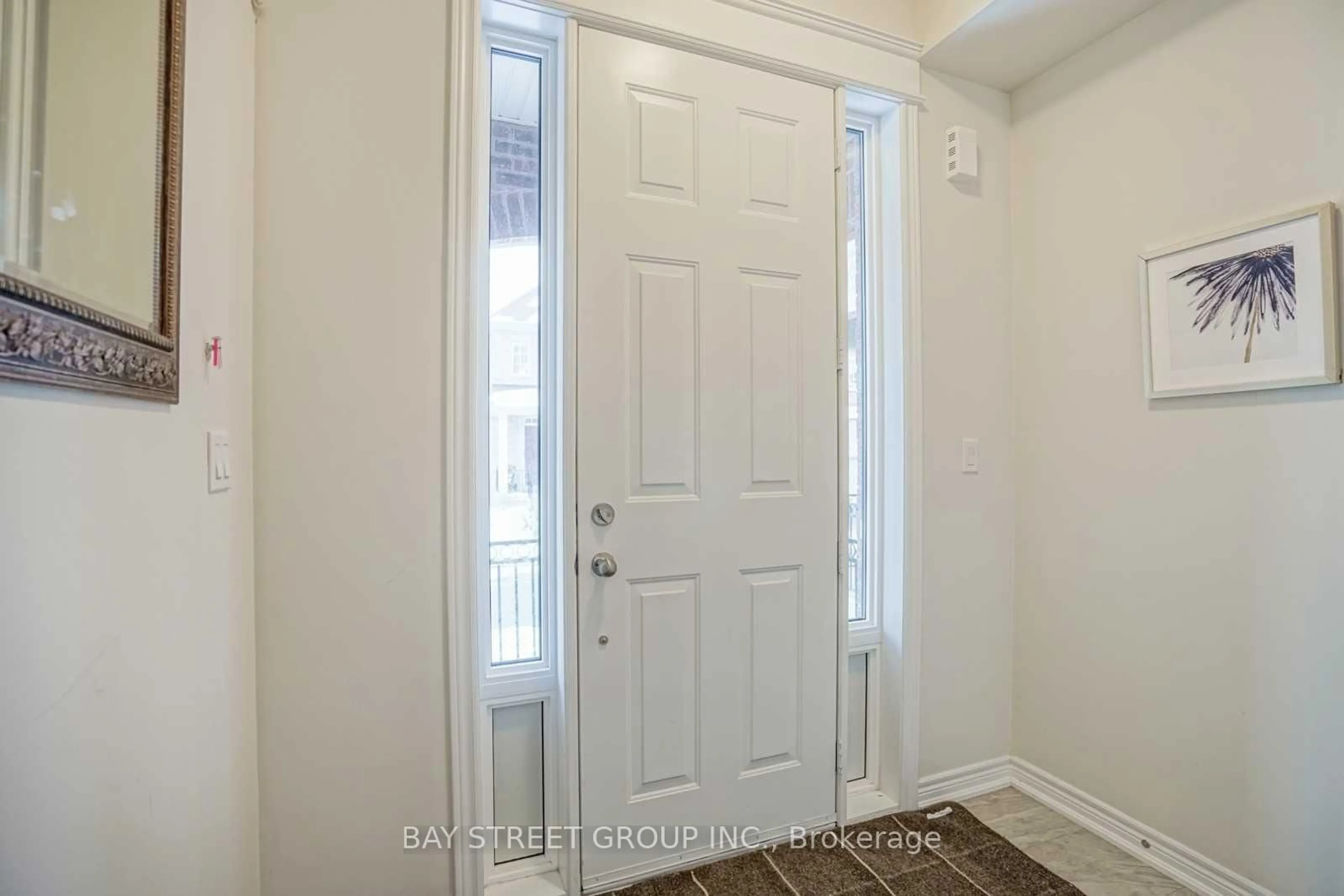 Indoor entryway for 24 Plantain Lane, Richmond Hill Ontario L4E 1B9