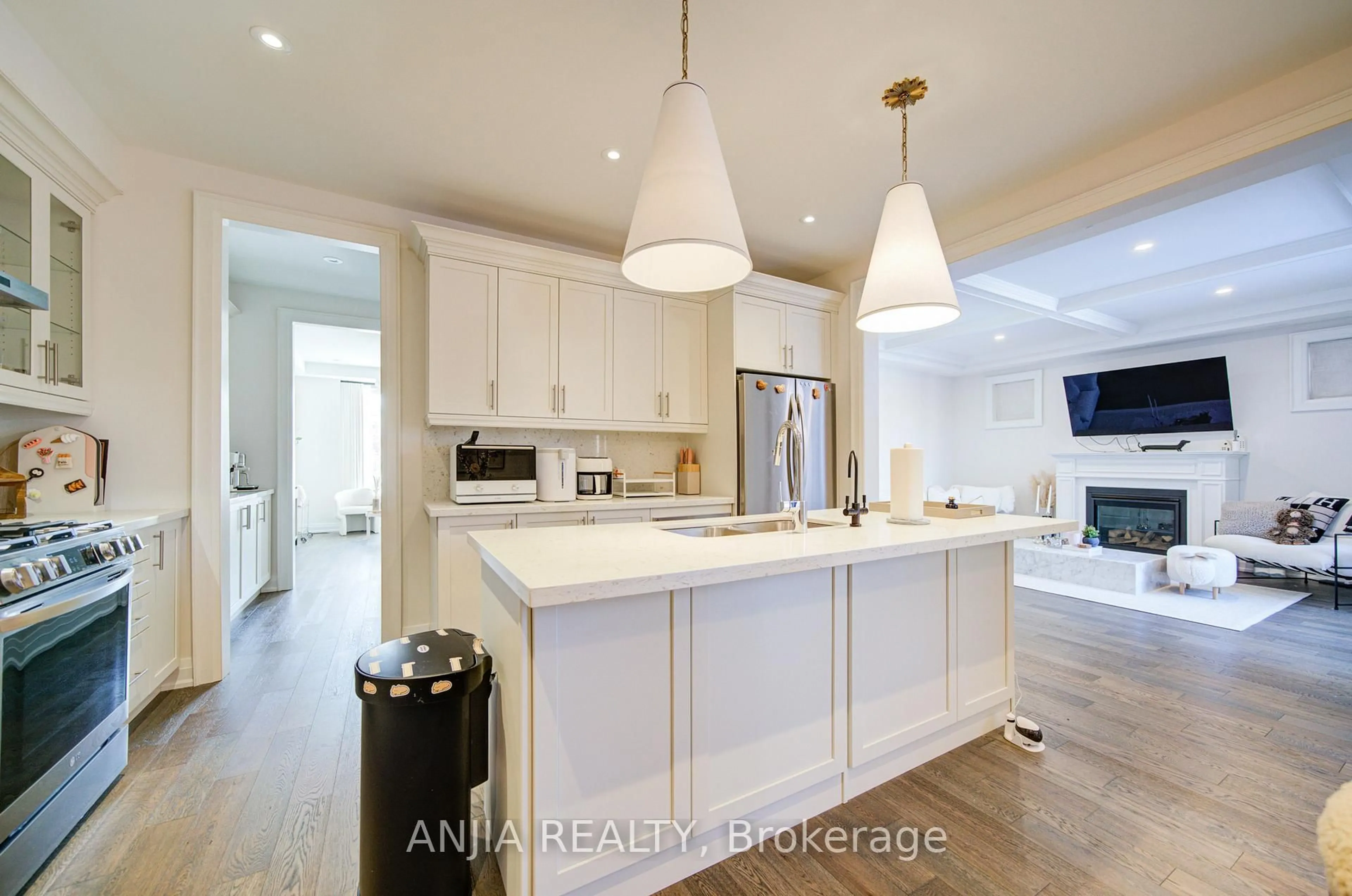 Open concept kitchen, unknown for 5158 16th Ave, Markham Ontario L6C 2H1