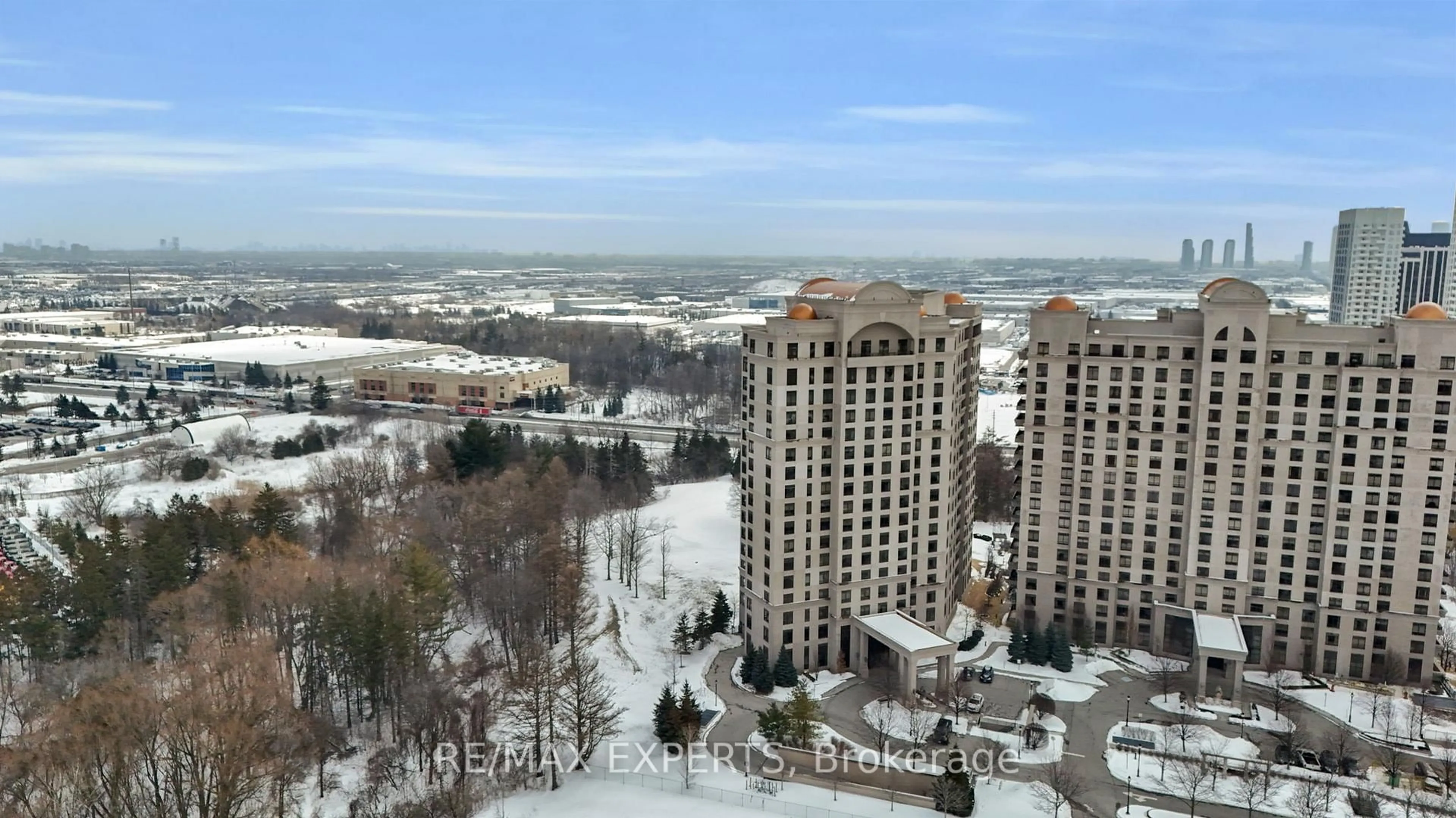 A pic from outside/outdoor area/front of a property/back of a property/a pic from drone, city buildings view from balcony for 9255 Jane St #701, Vaughan Ontario L6A 0K1
