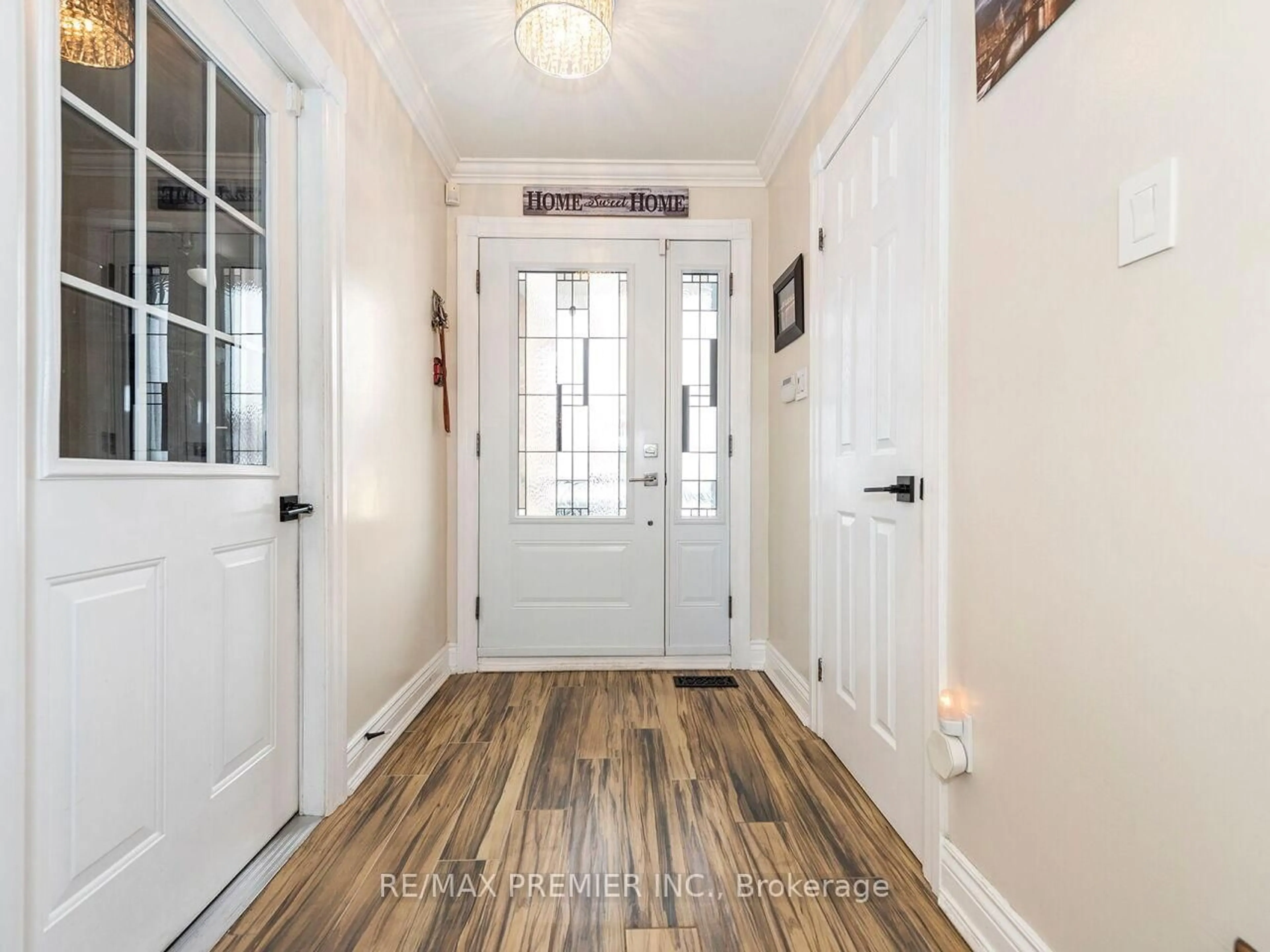 Indoor entryway for 86 Agincourt Rd, Vaughan Ontario L4L 2Z9