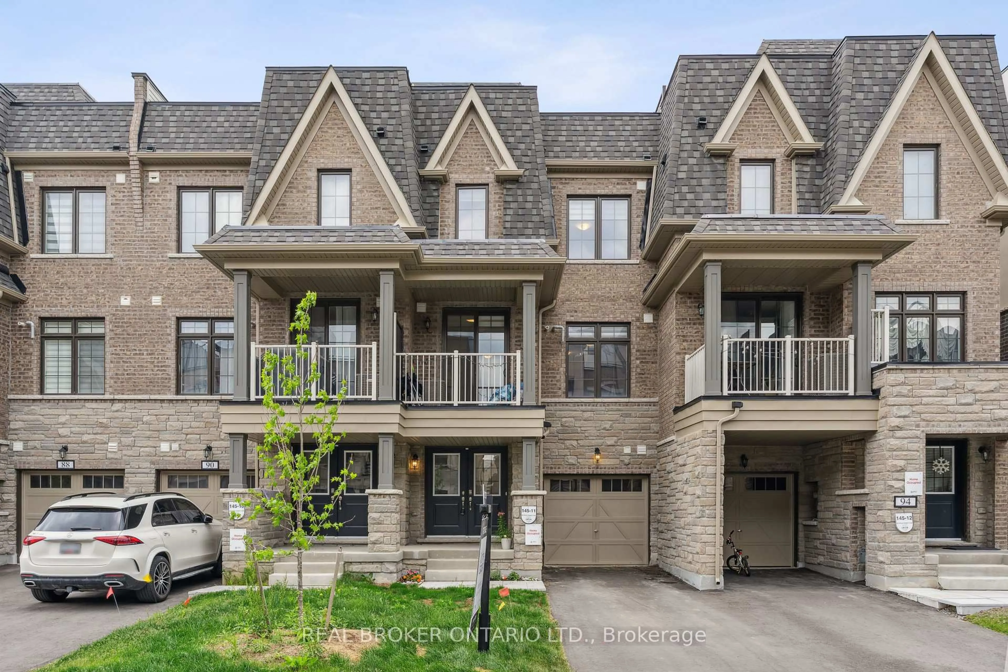 Home with brick exterior material, street for 92 William Shearn Cres, Markham Ontario L6C 3J4