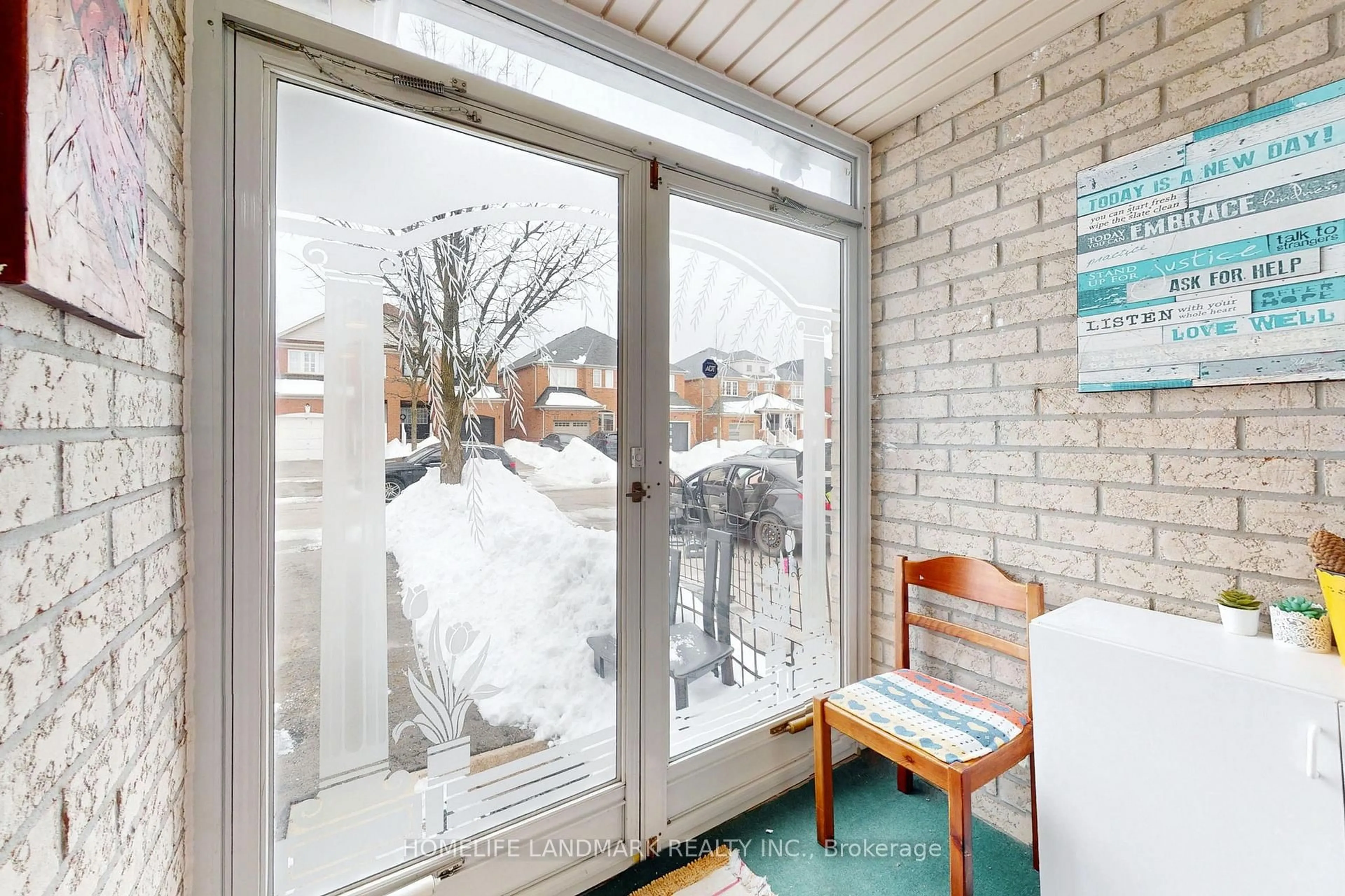 Patio, street for 113 Guinevere Rd, Markham Ontario L3S 4R8