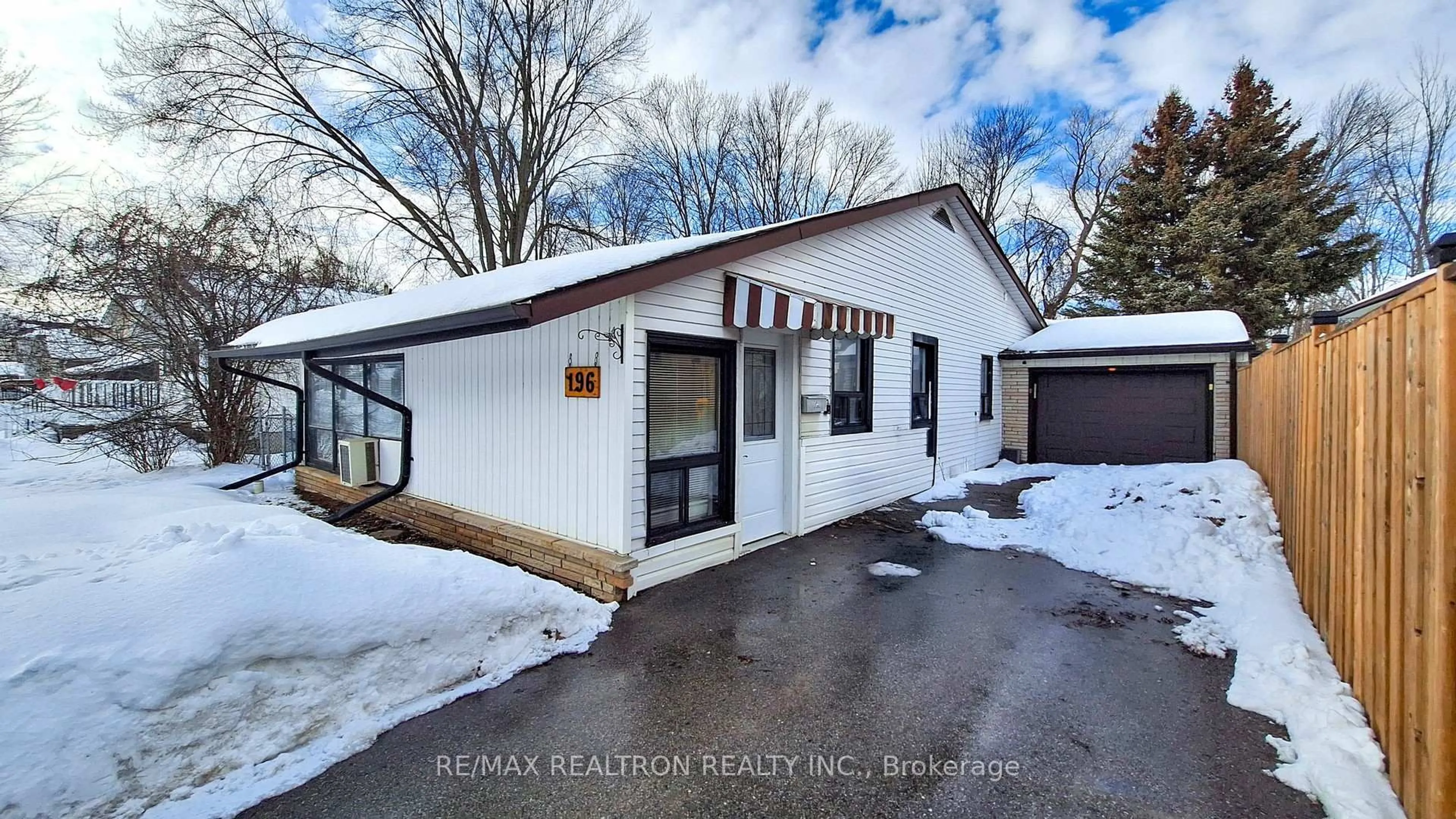 Unknown for 196 Ways Bay Dr, Georgina Ontario L4P 2M7