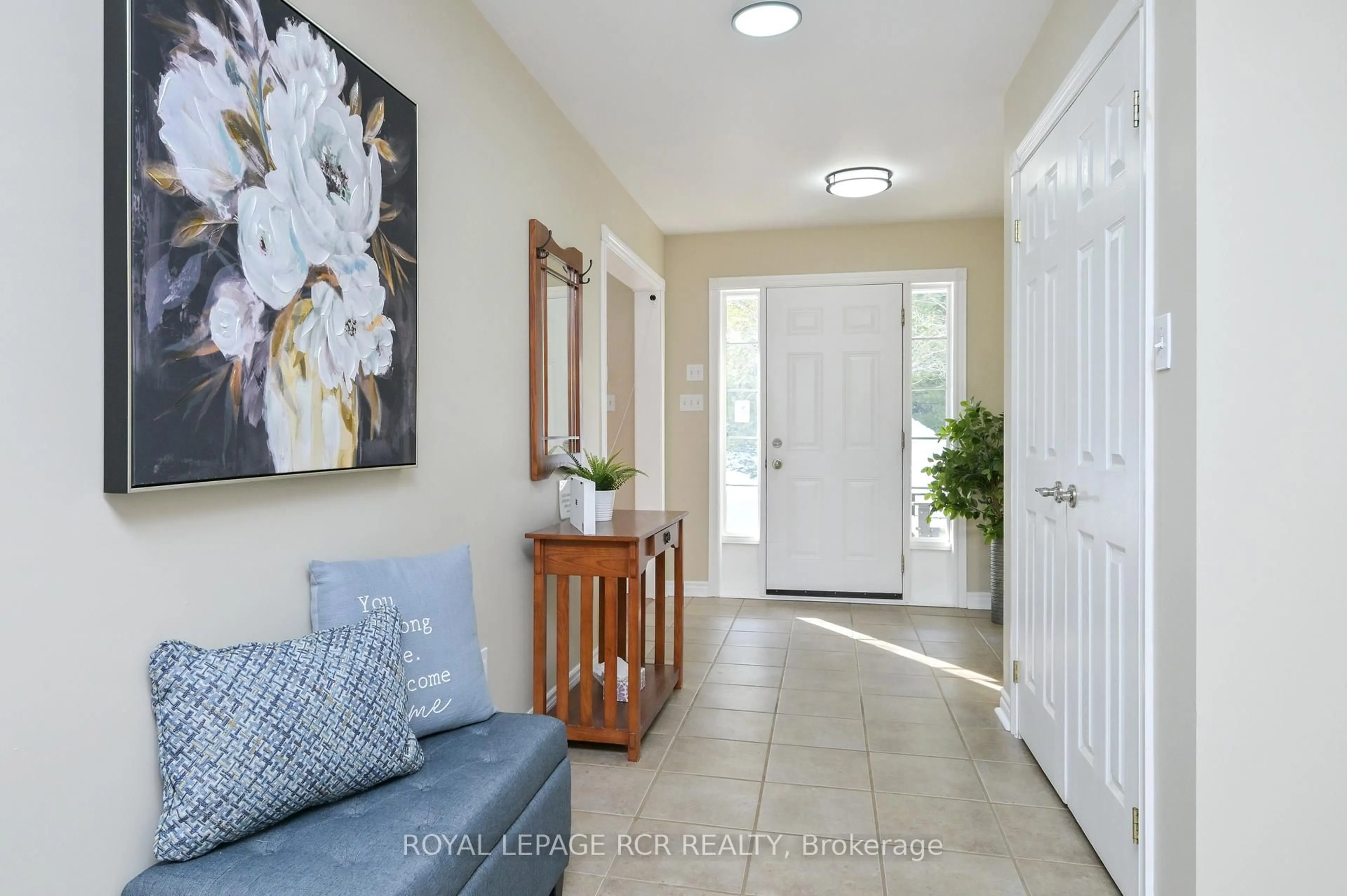 Indoor entryway for 2863 Concession Rd 3, Adjala-Tosorontio Ontario L0N 1P0