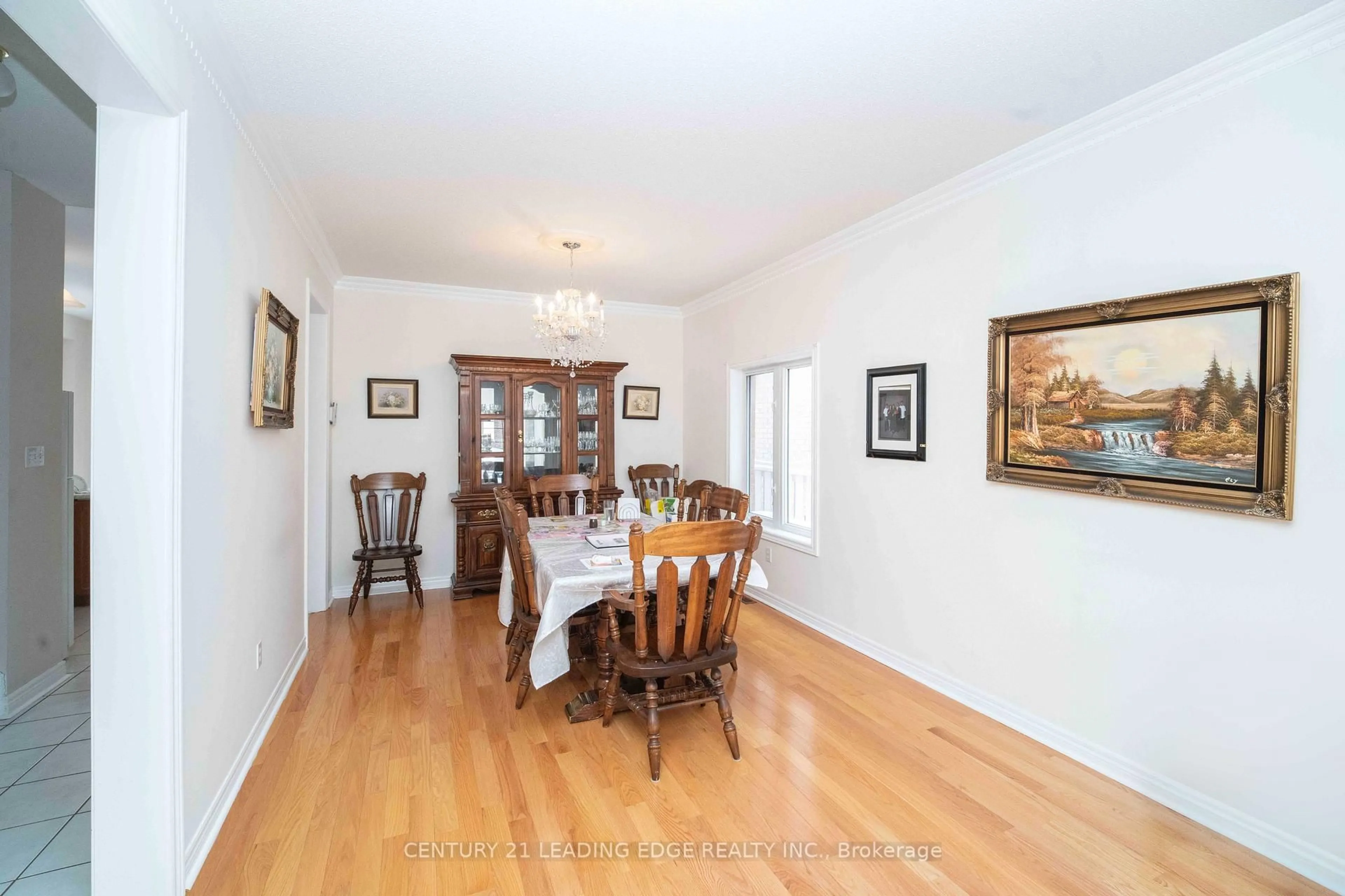 Dining room, wood/laminate floor for 21 Summerlea St, Markham Ontario L3S 4H6