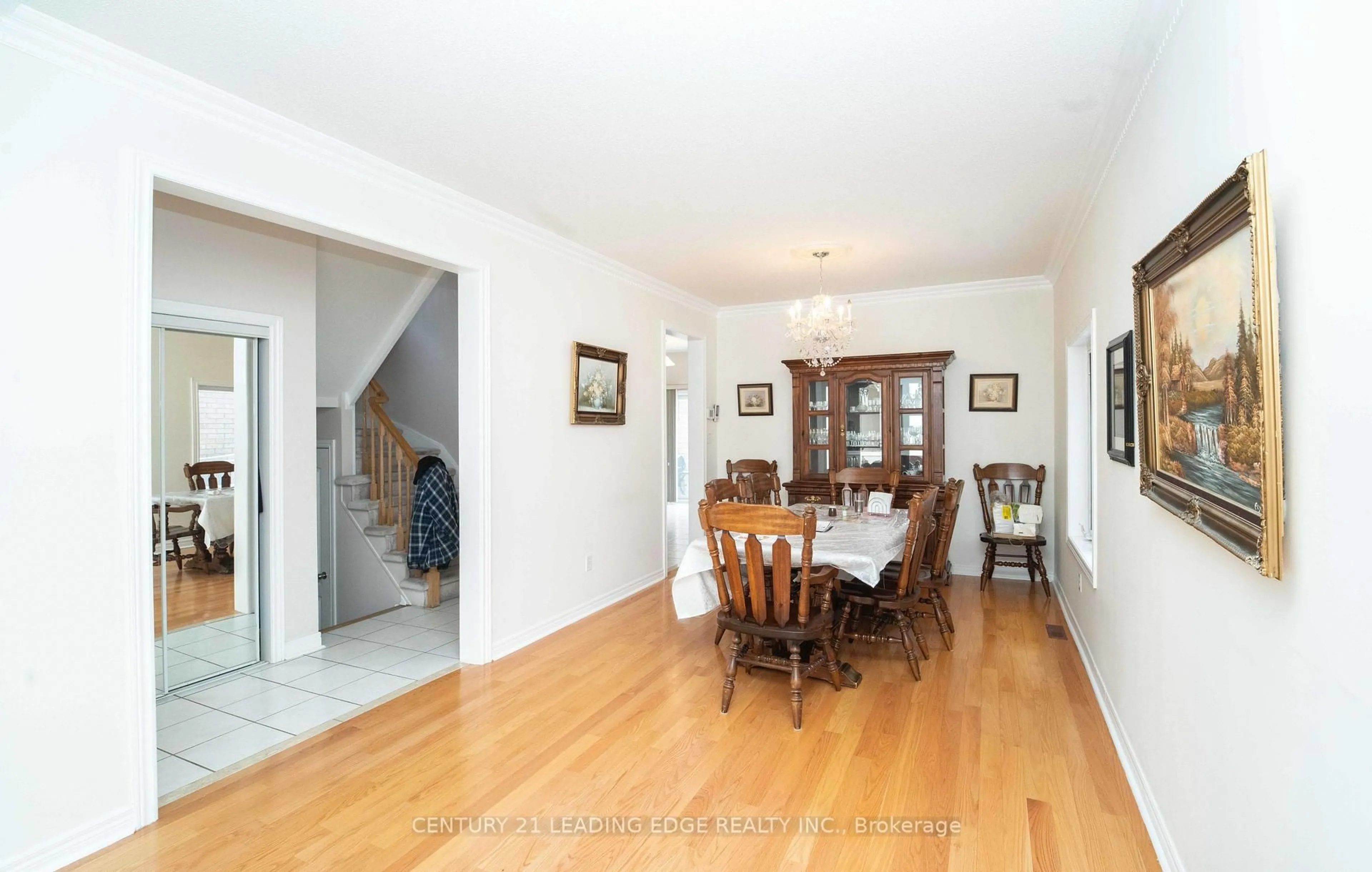 Dining room, wood/laminate floor for 21 Summerlea St, Markham Ontario L3S 4H6