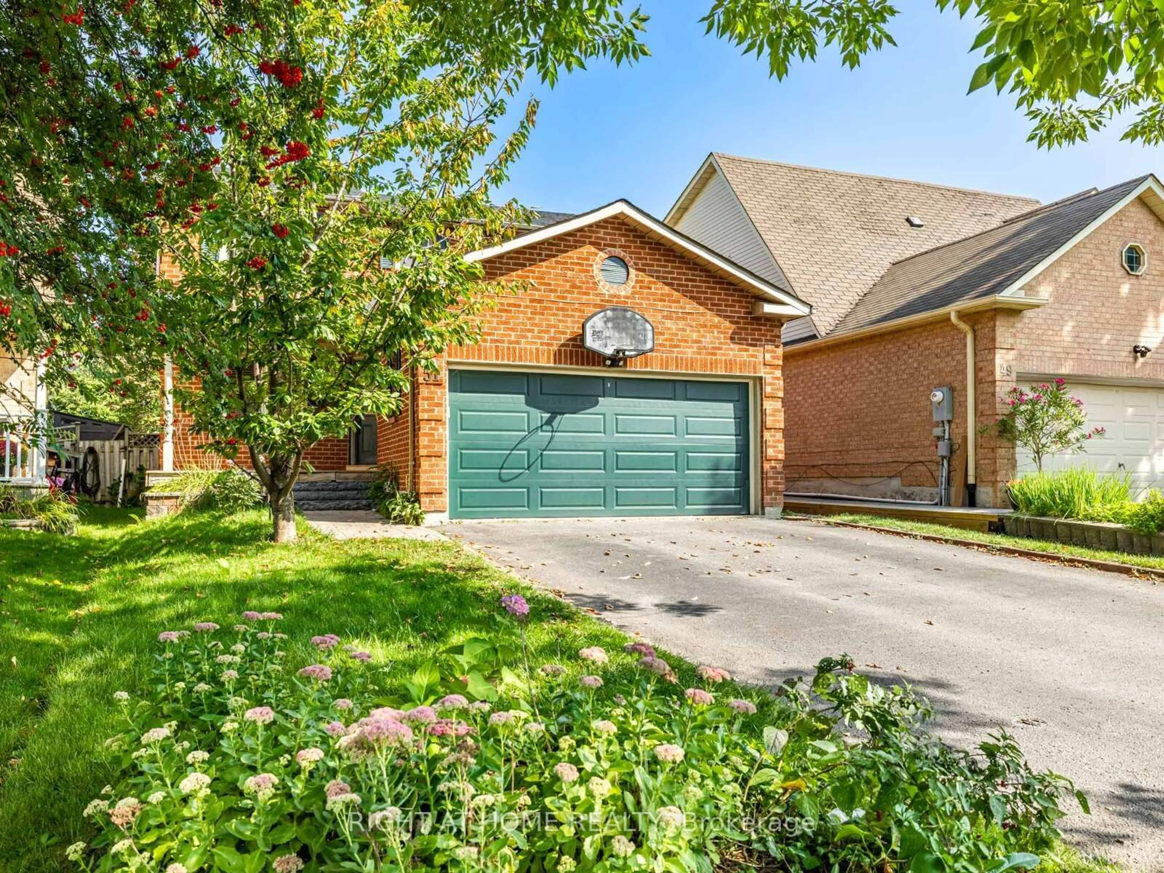Home with brick exterior material, street for 51 Moorcrest Dr, Aurora Ontario L4G 6C6