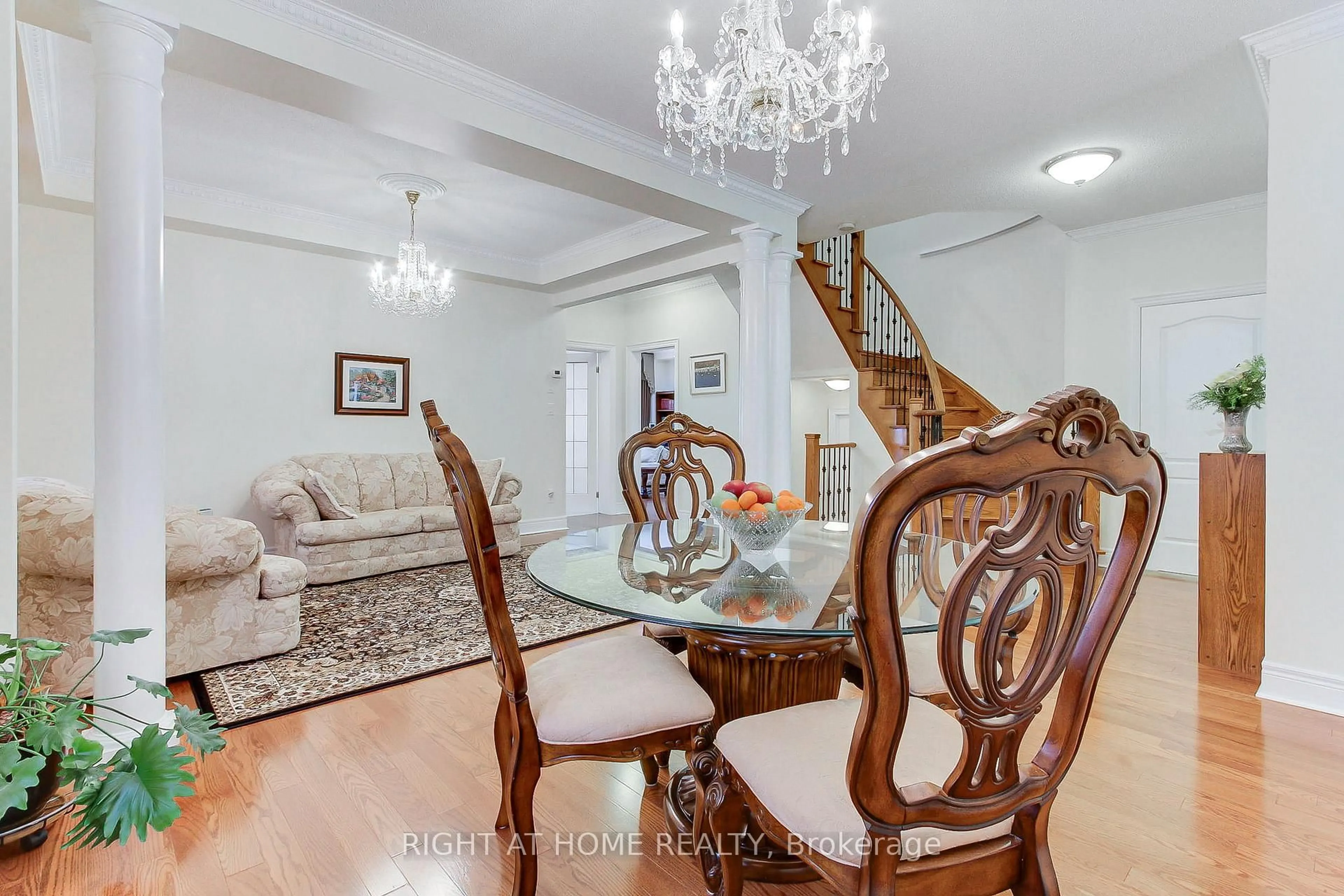 Dining room, unknown for 8 Sweet Anna Crt, Vaughan Ontario L6A 4E3