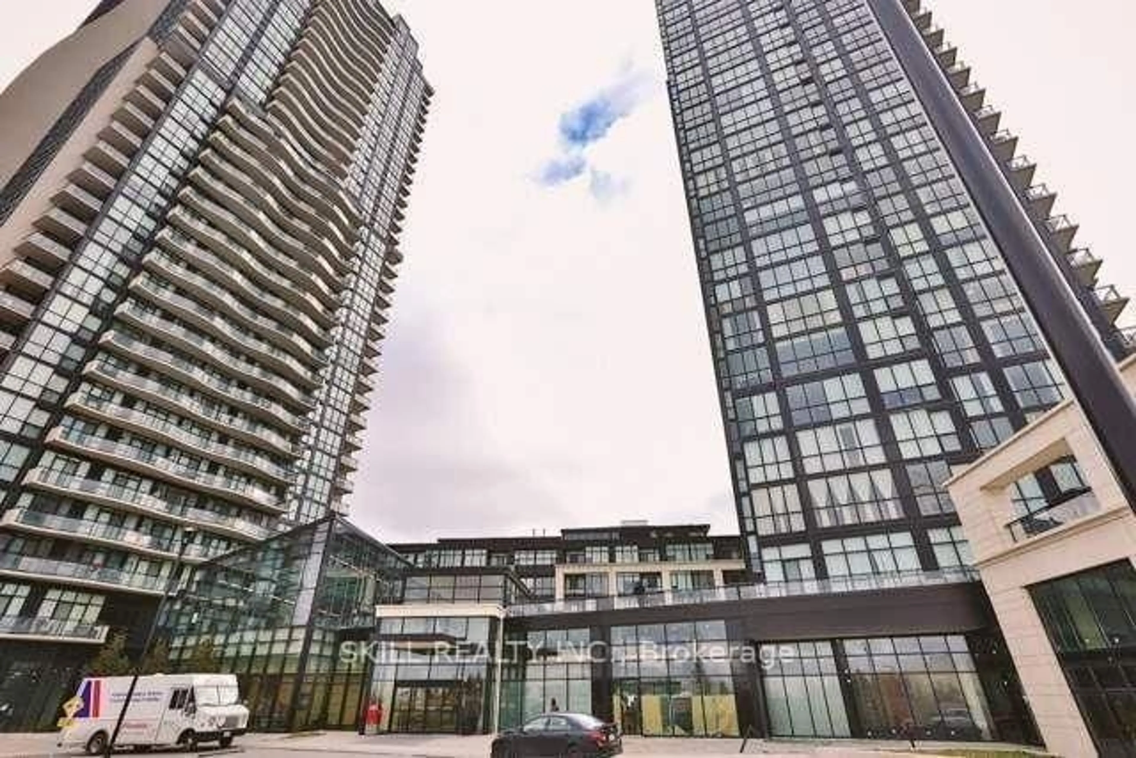 Indoor foyer for 2910 Highway 7 Rd #1401, Vaughan Ontario L4K 2M7