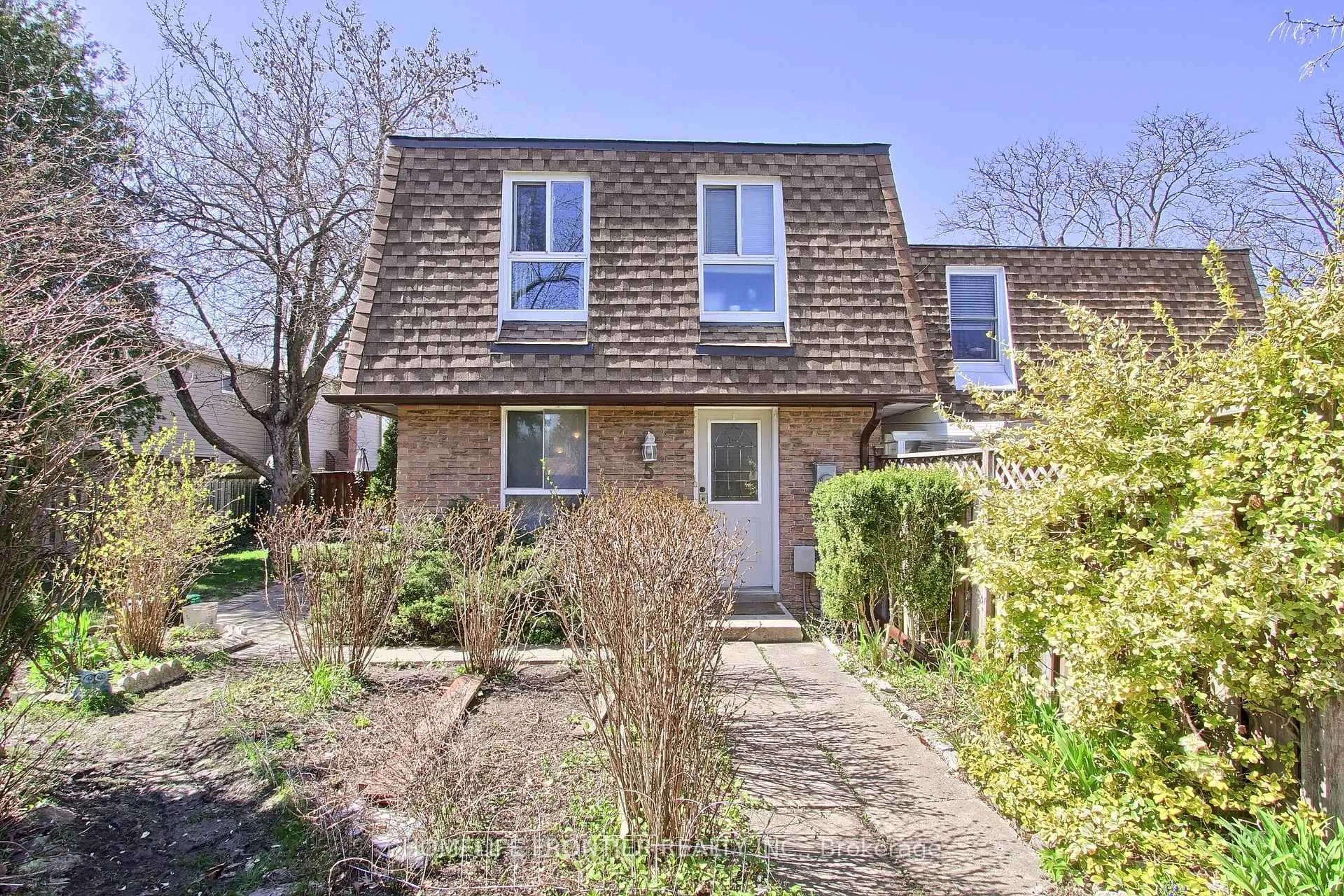 Unknown for 5 Penwick Cres, Richmond Hill Ontario L4C 5B3