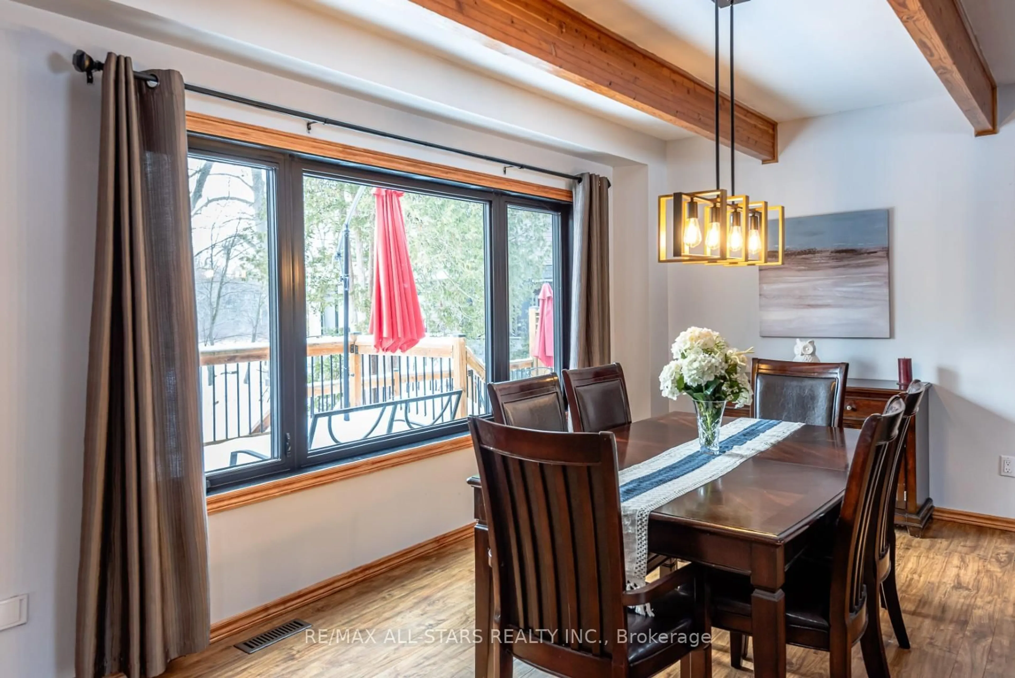 Dining room, wood/laminate floor for 136 Riverbank Dr, Georgina Ontario L0E 1N0