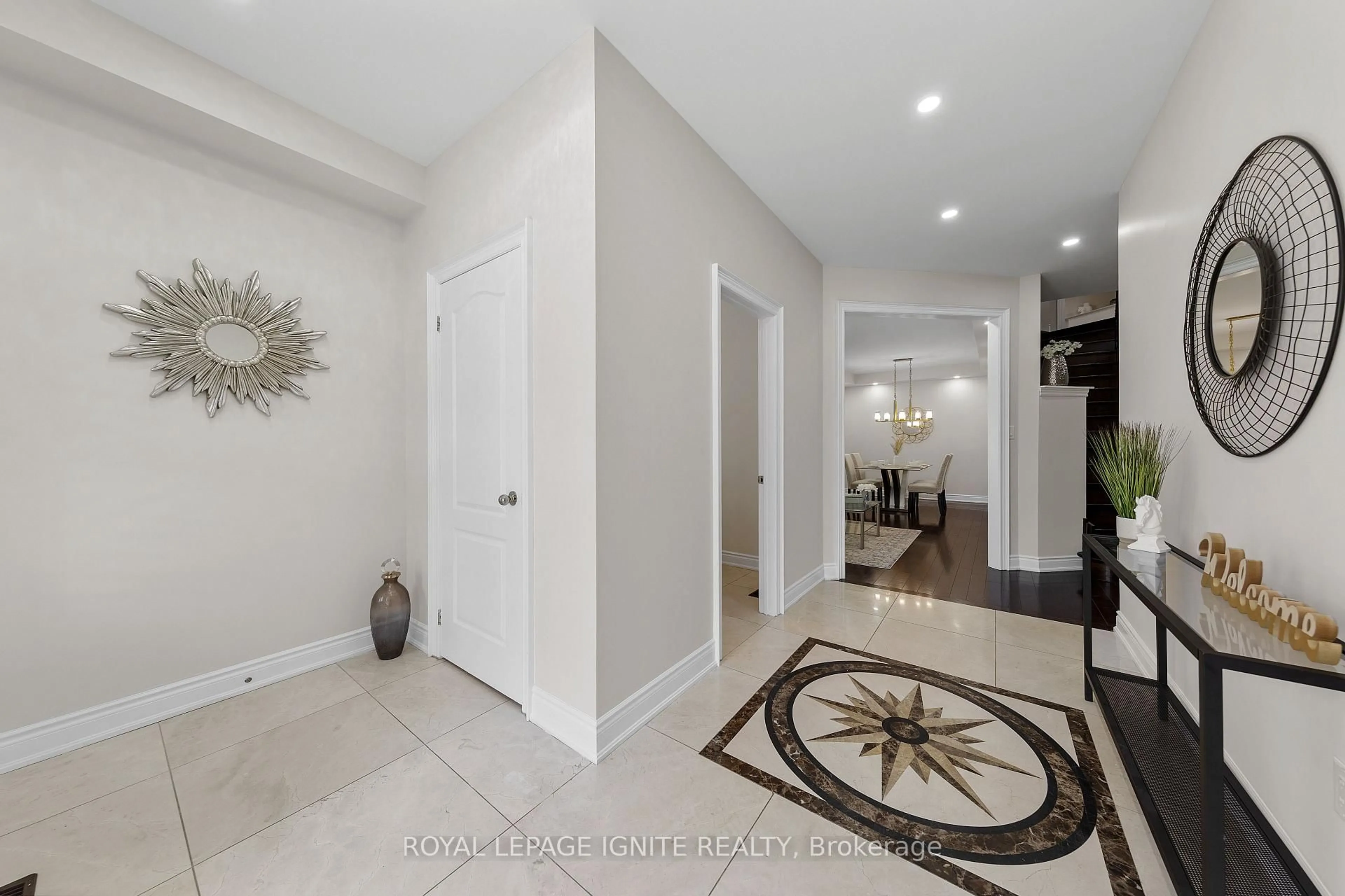Indoor entryway for 134 Gardiner Dr, Bradford West Gwillimbury Ontario L3Z 0J6