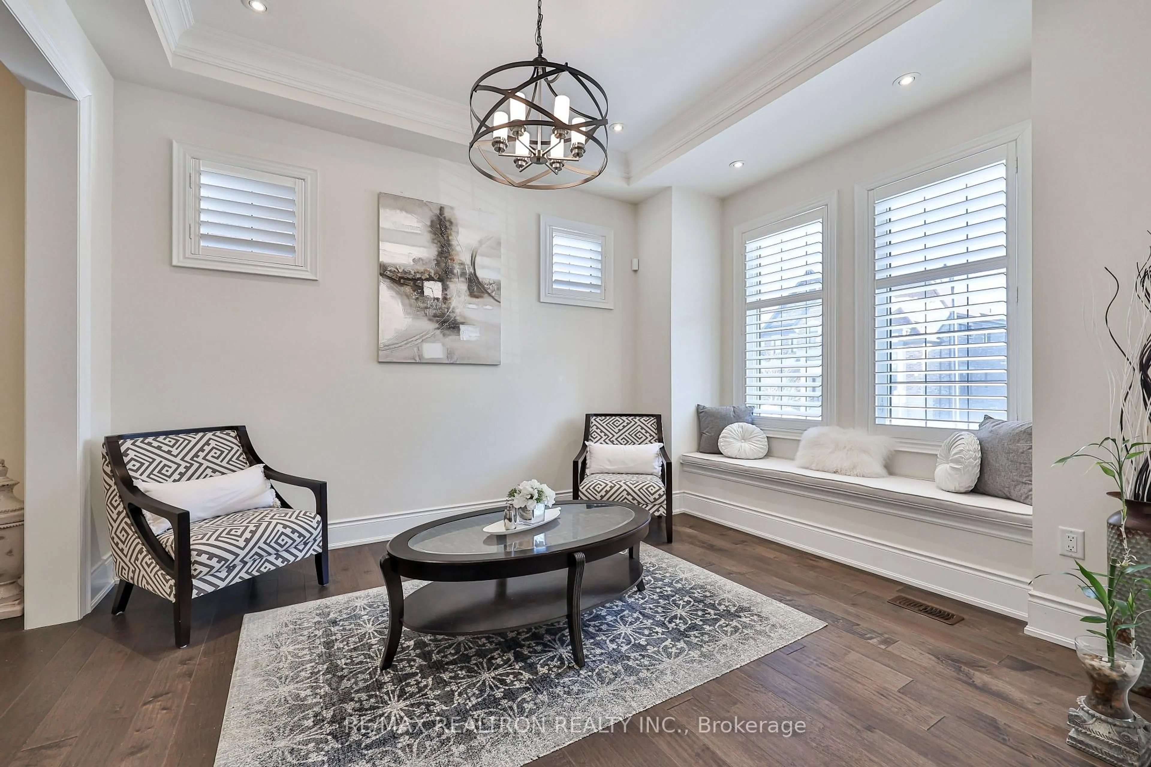 Unknown for 63 Cairns Gate, King Ontario L7B 0P5