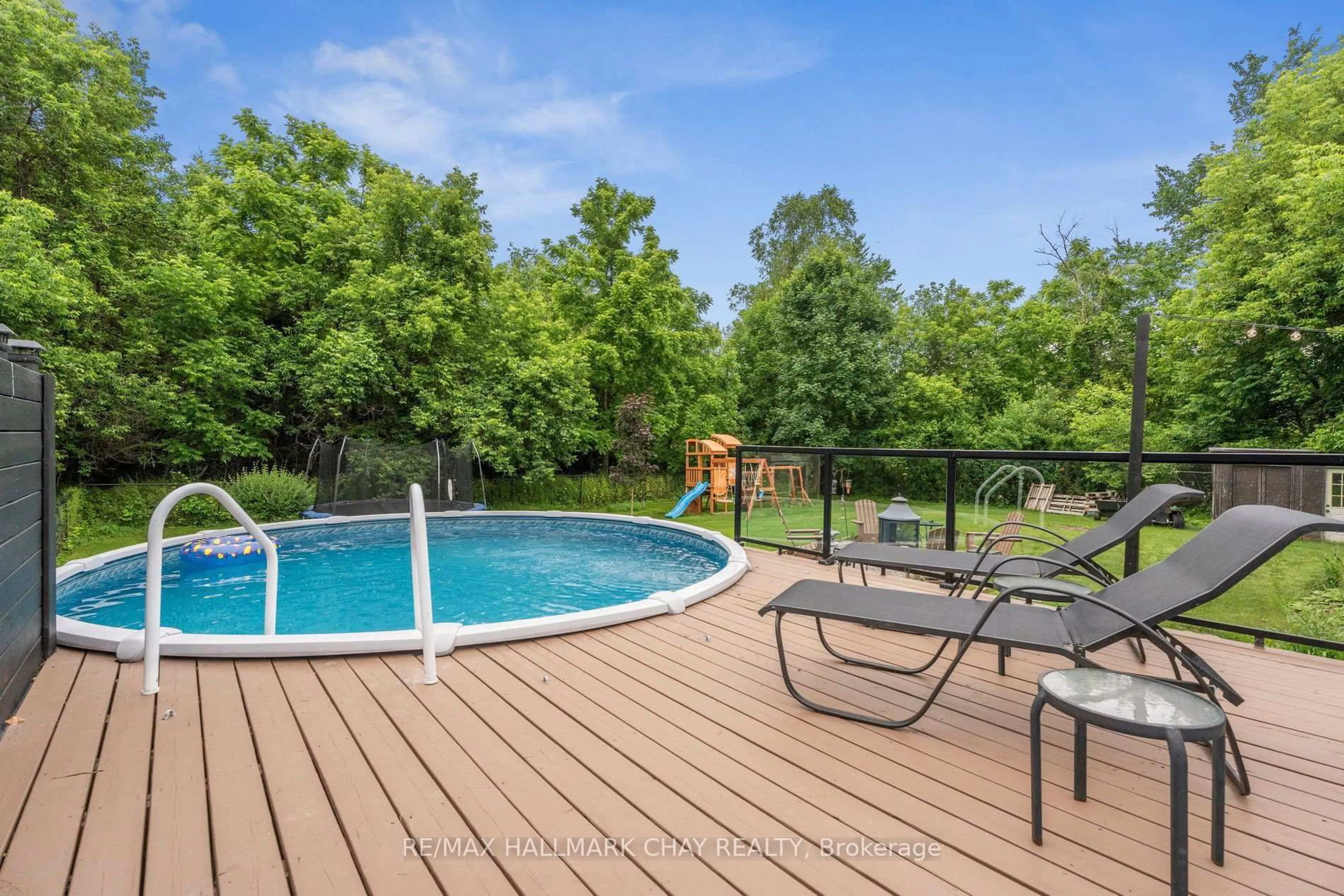 Pool for 1386 Gilford Rd, Innisfil Ontario L0L 1R0