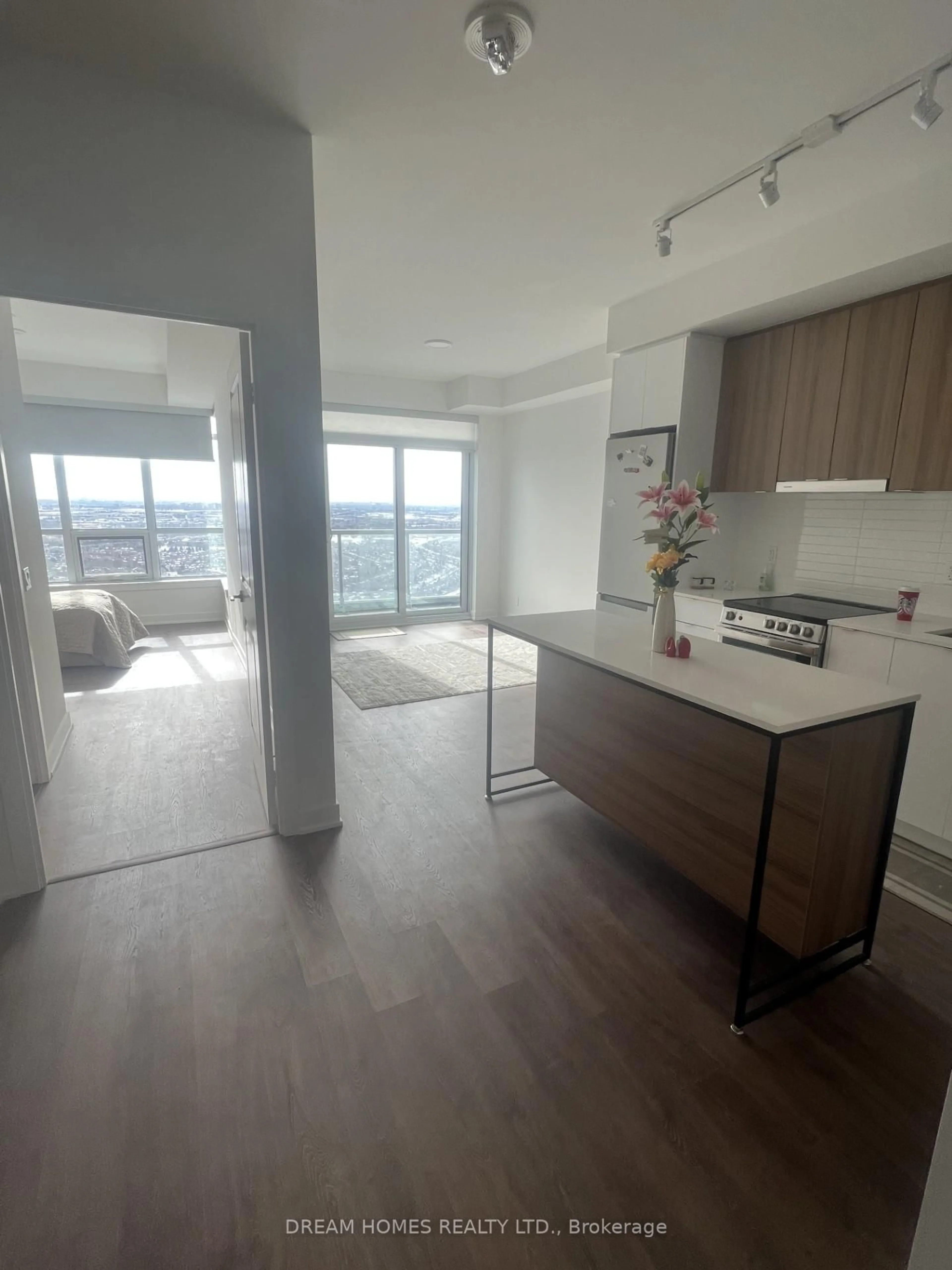 Open concept kitchen, unknown for 30 Upper Mall Way #3303, Vaughan Ontario L4J 0L7