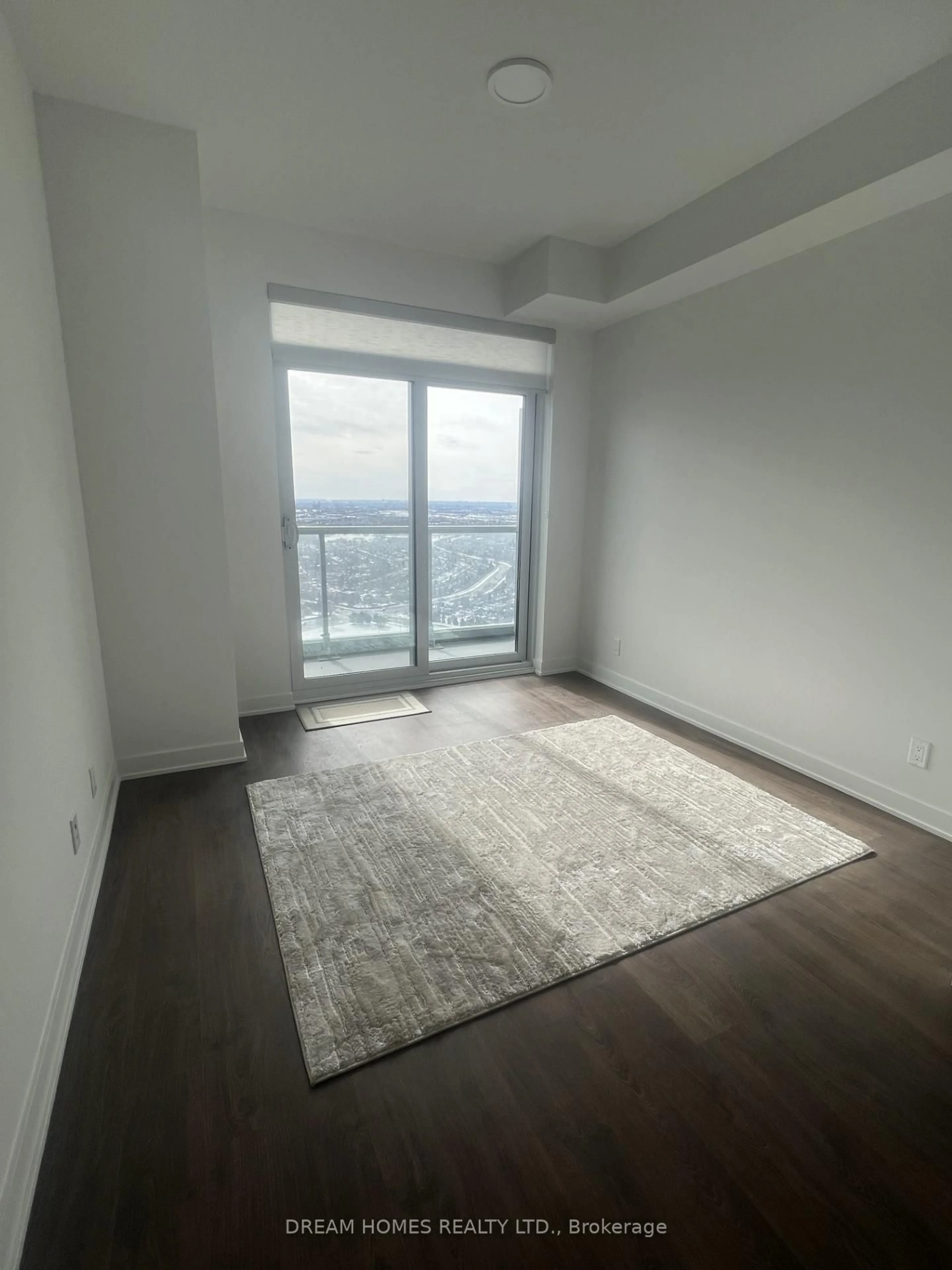 A pic of a room for 30 Upper Mall Way #3303, Vaughan Ontario L4J 0L7