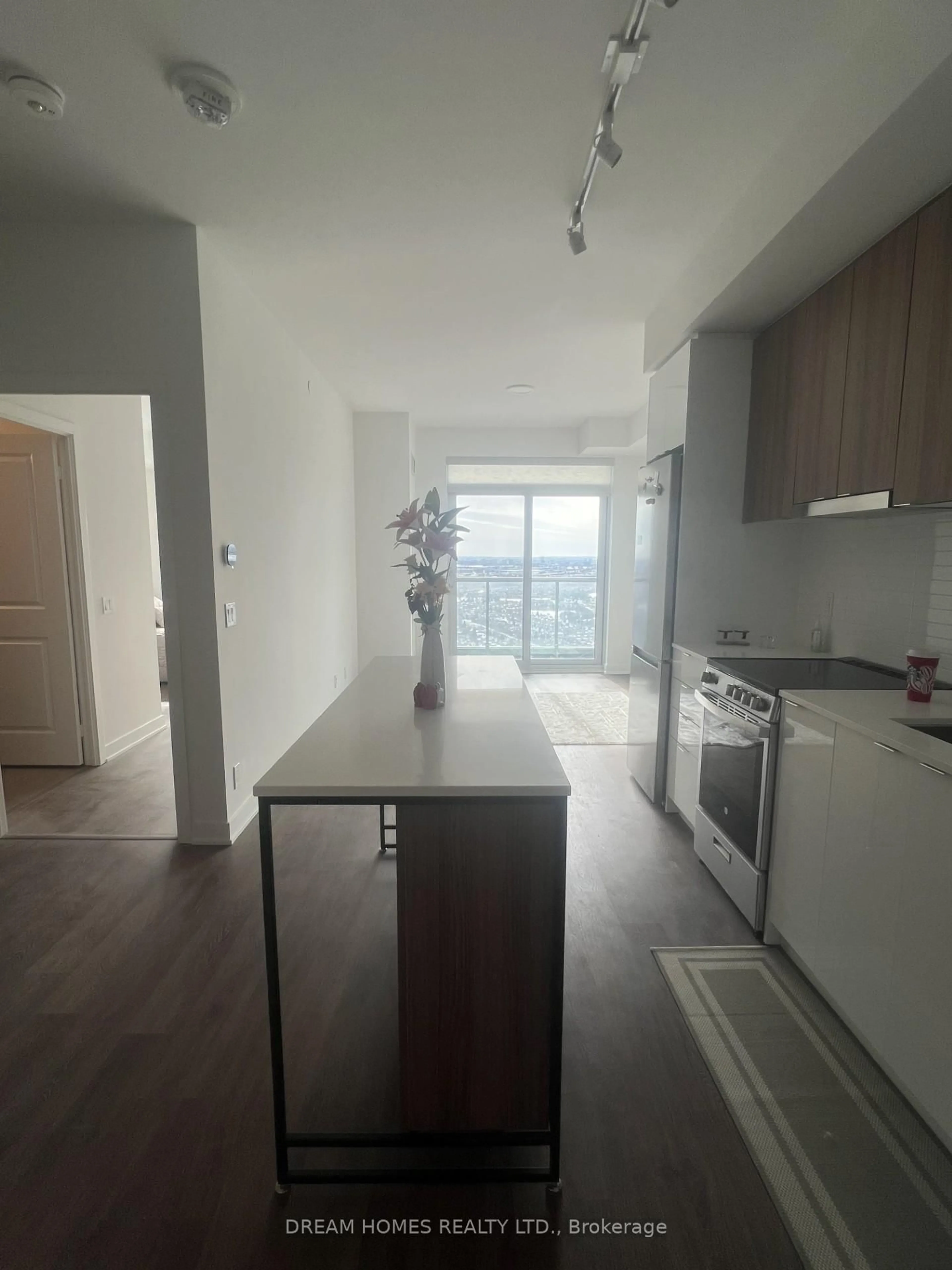 Unknown for 30 Upper Mall Way #3303, Vaughan Ontario L4J 0L7