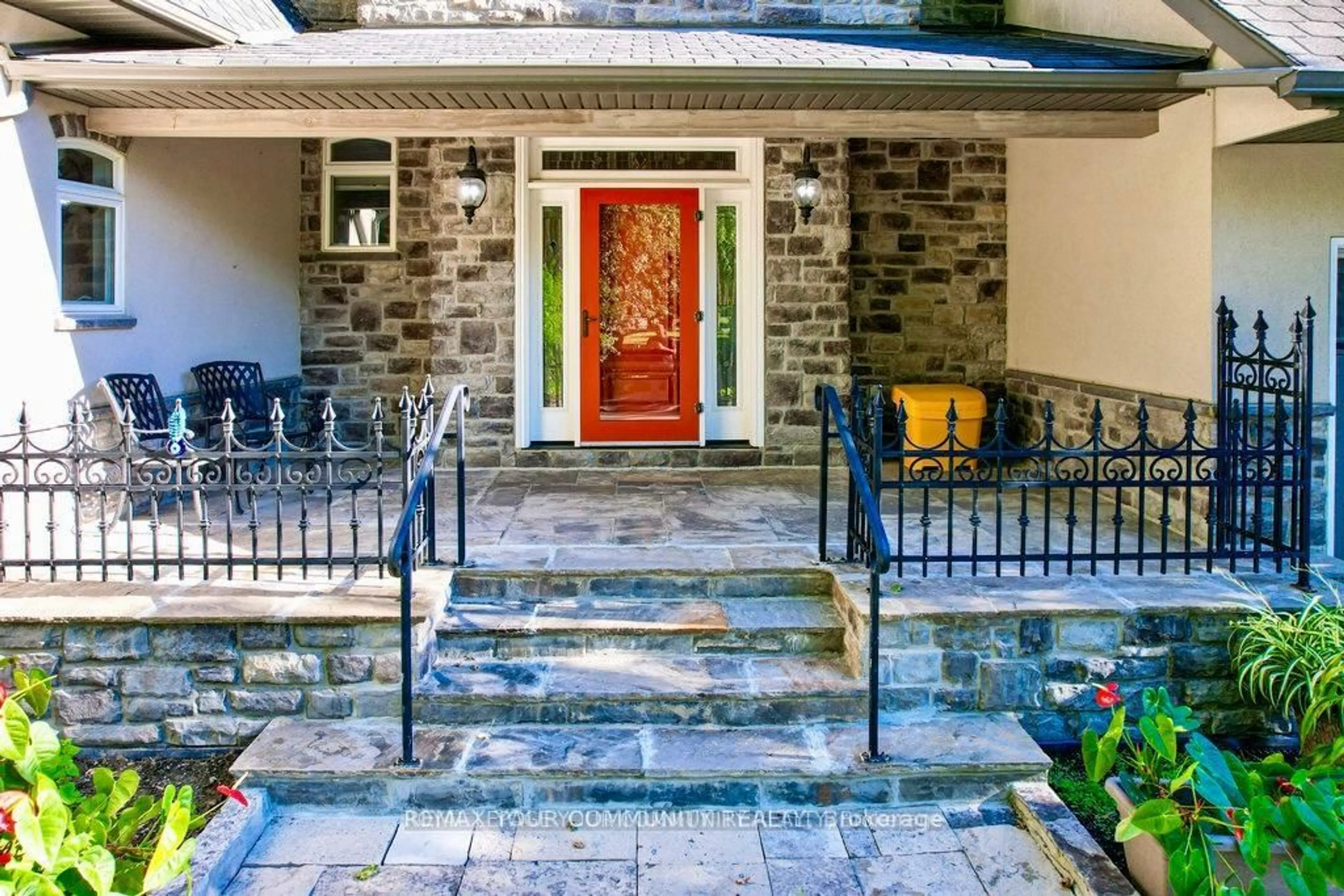 Indoor entryway for 57 Joseph St, Markham Ontario L3P 2N4