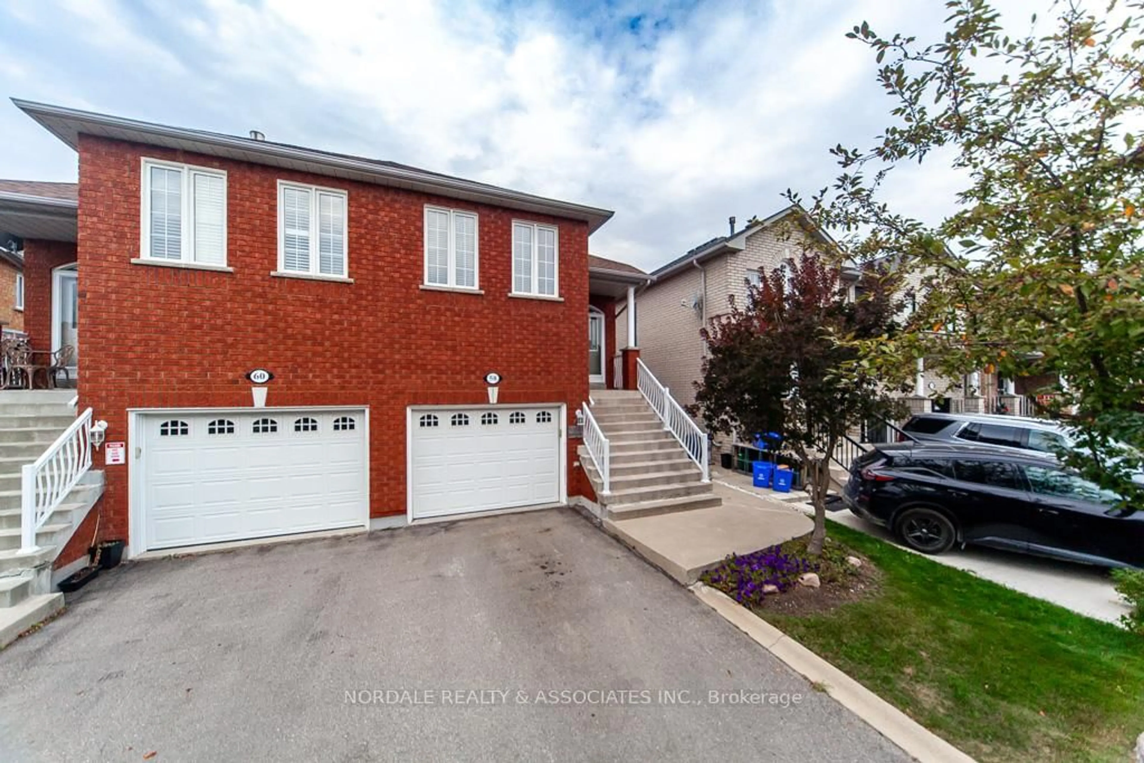 A pic from outside/outdoor area/front of a property/back of a property/a pic from drone, street for 58 San Vito Dr, Vaughan Ontario L4H 1X4
