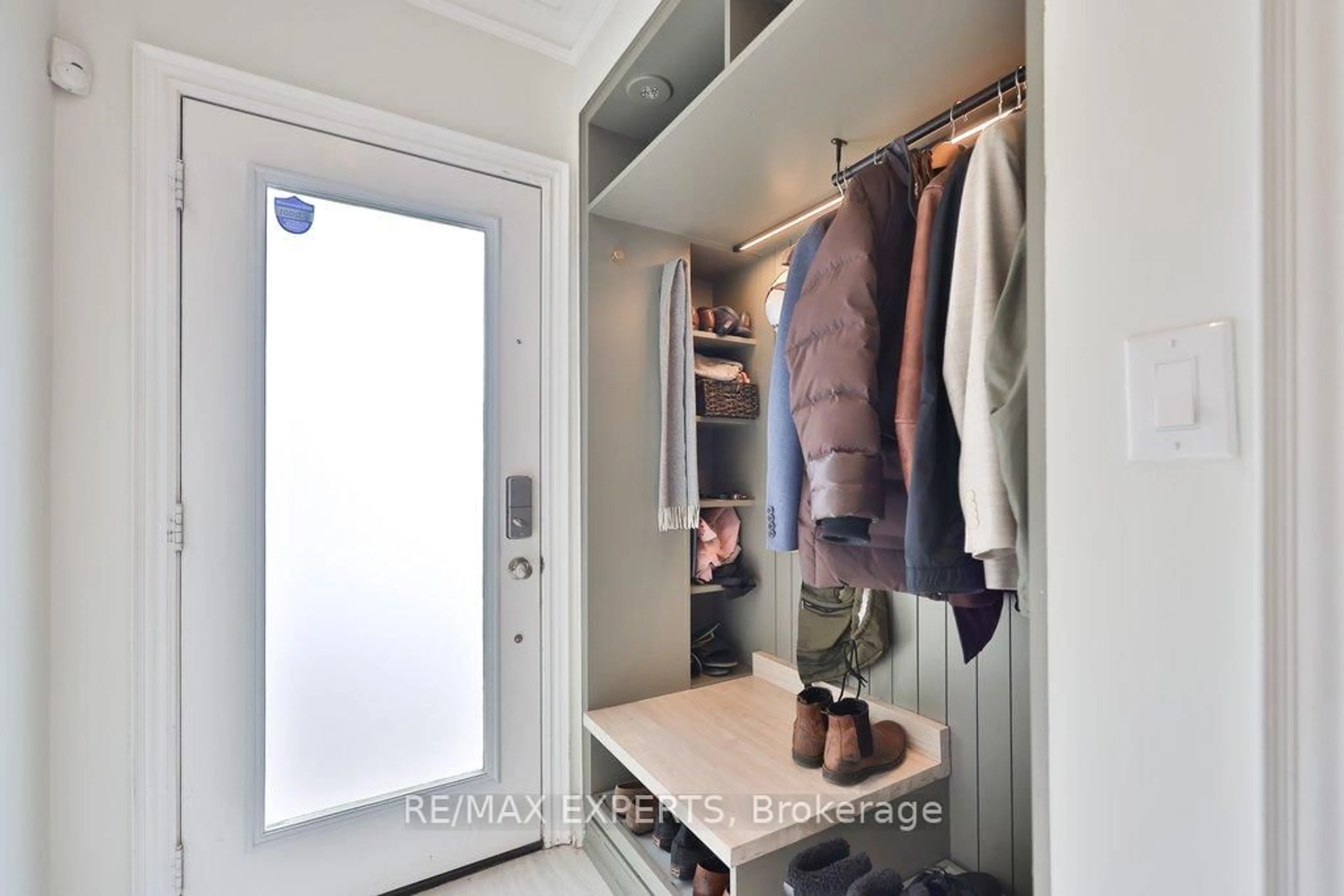 Unknown for 129 Powseland Cres, Vaughan Ontario L4L 0C5