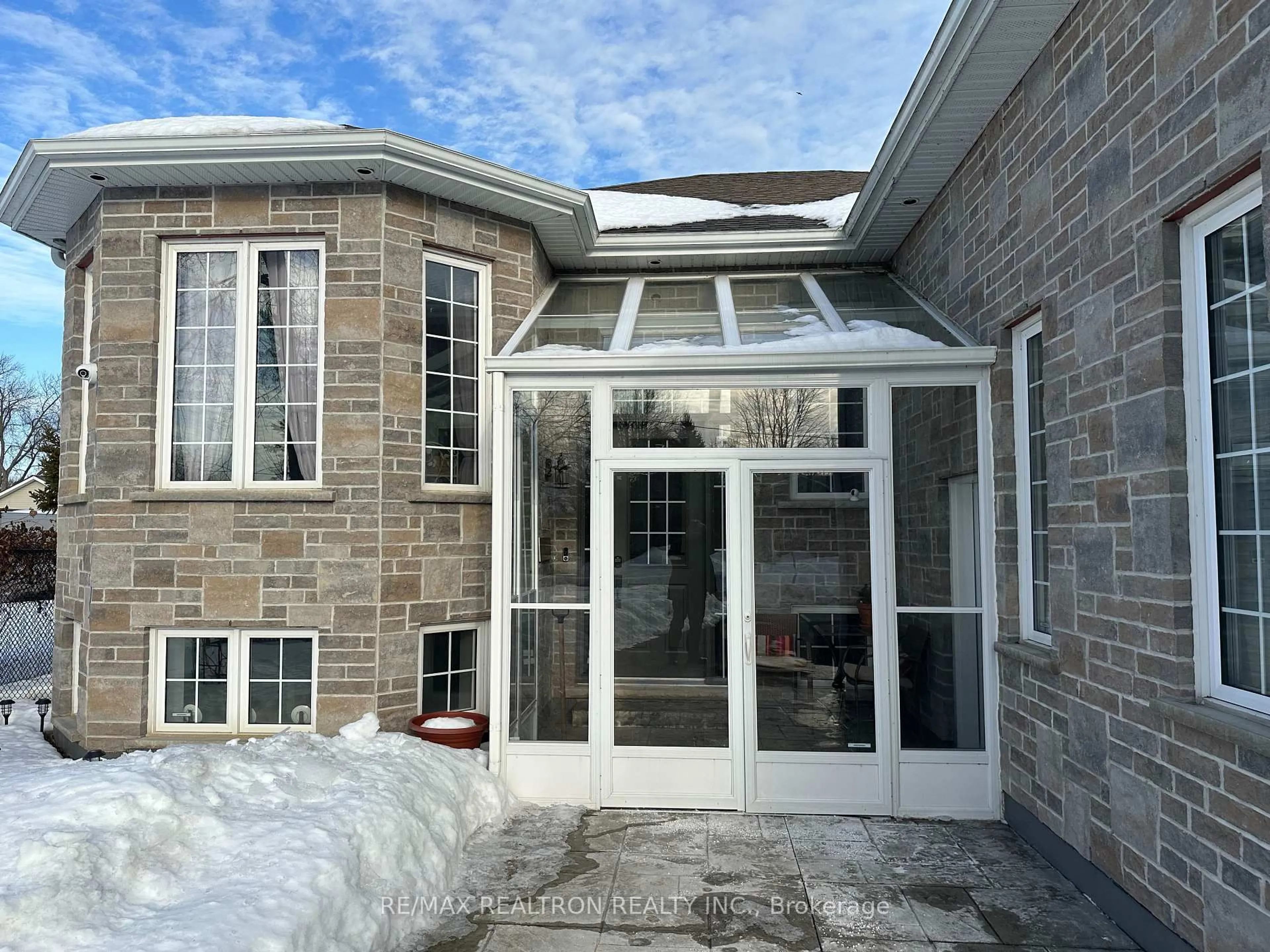 Unknown for 815 Churchill Lane, Georgina Ontario L0E 1S0